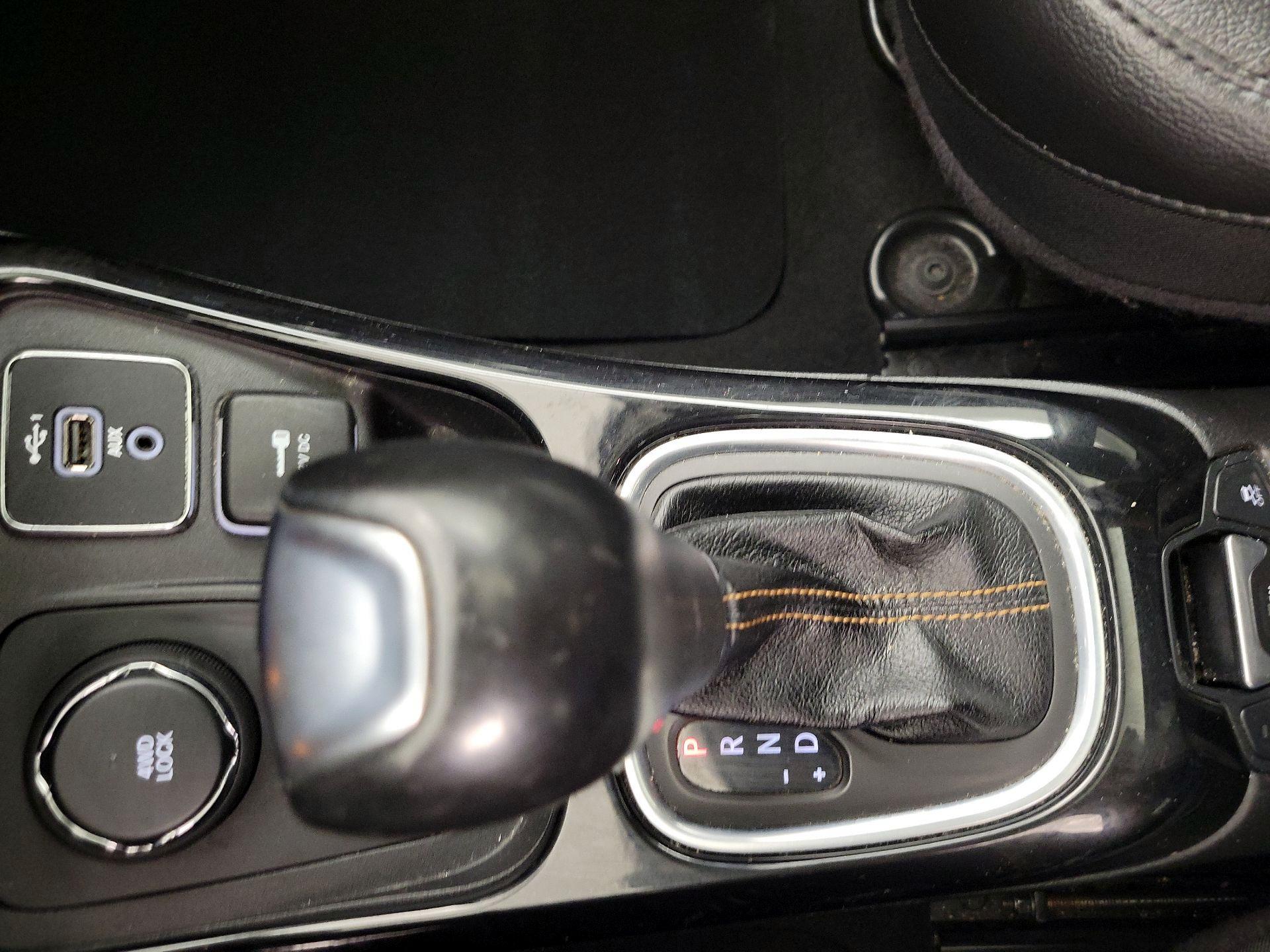 Thumbnail: 2020 Jeep Compass - 17