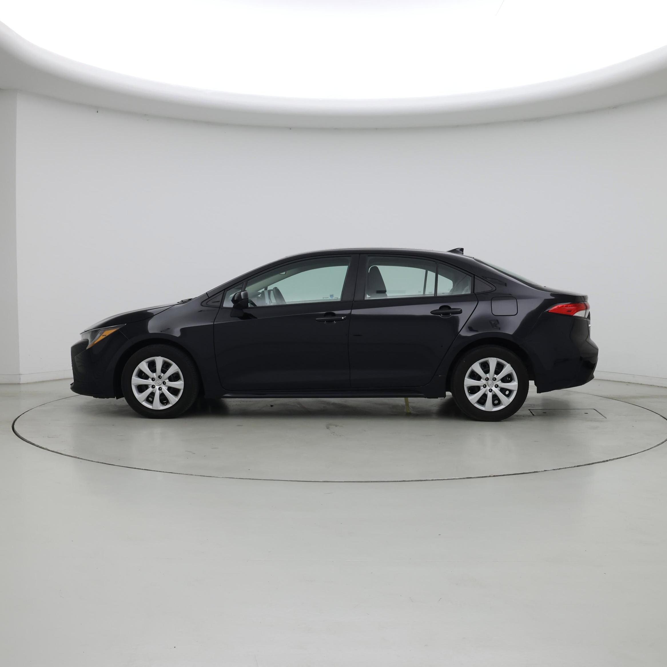 Thumbnail: 2024 Toyota Corolla - 3