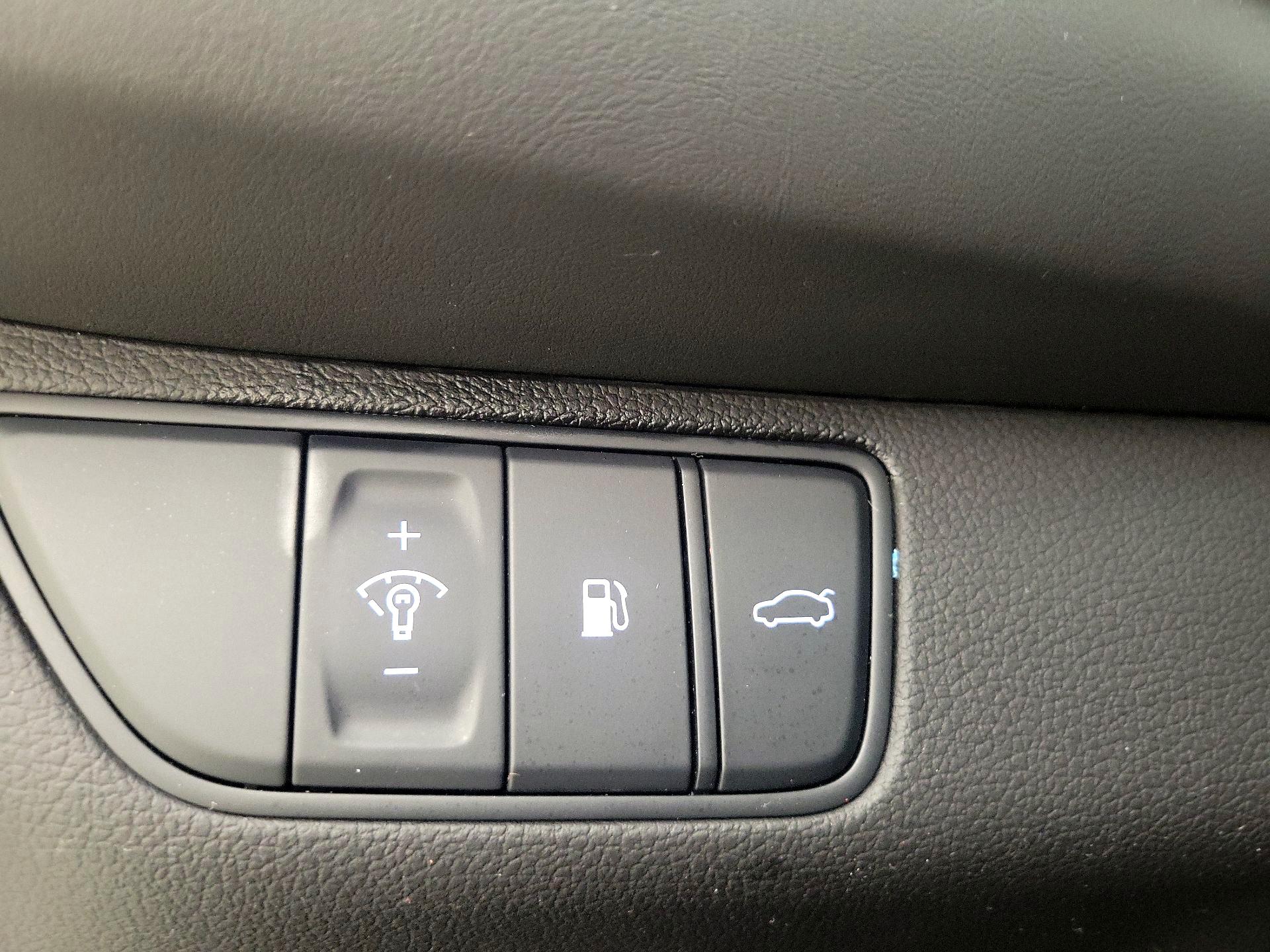 Thumbnail: 2024 Genesis G70 - 13