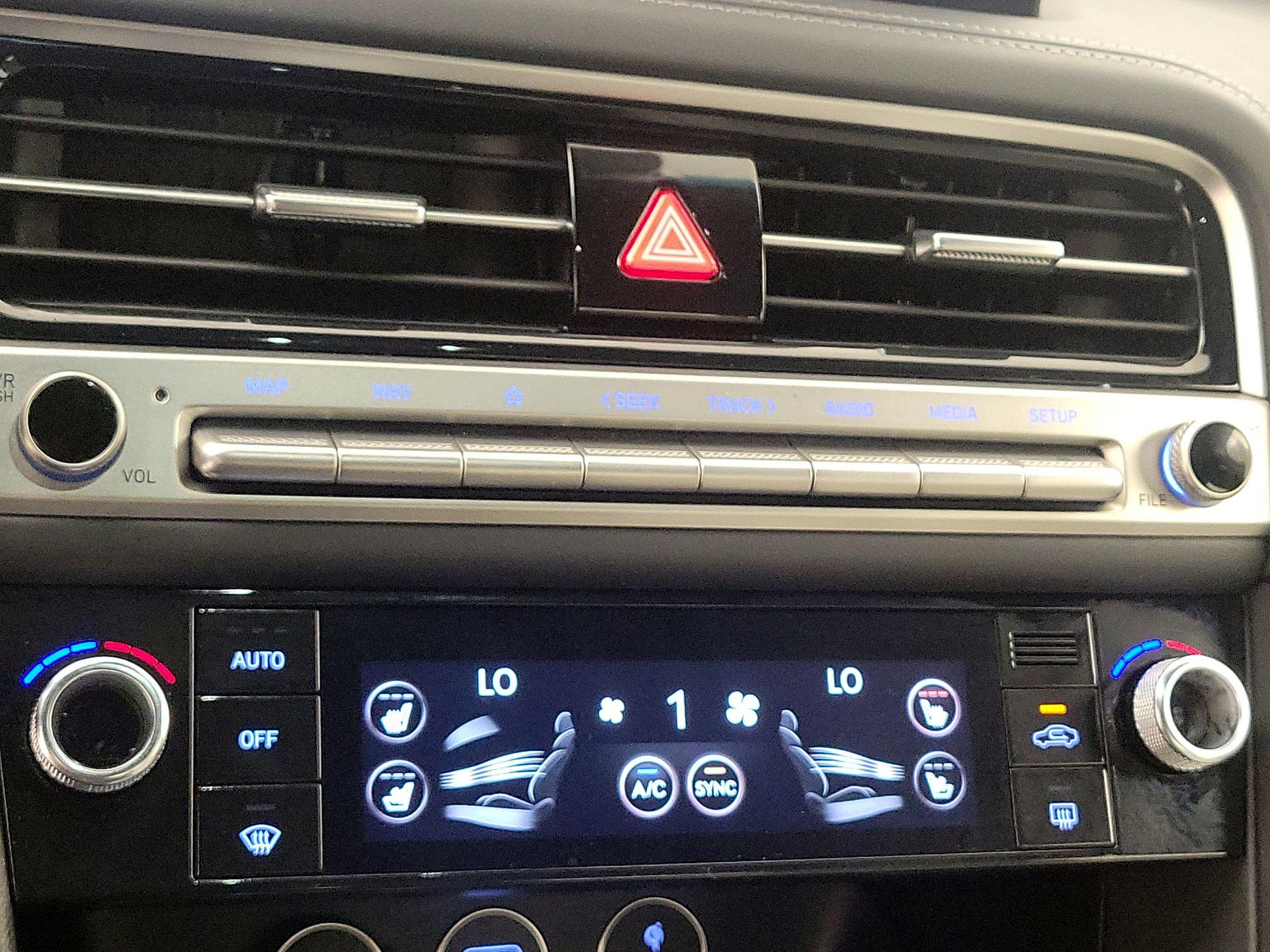 Thumbnail: 2024 Genesis G70 - 17