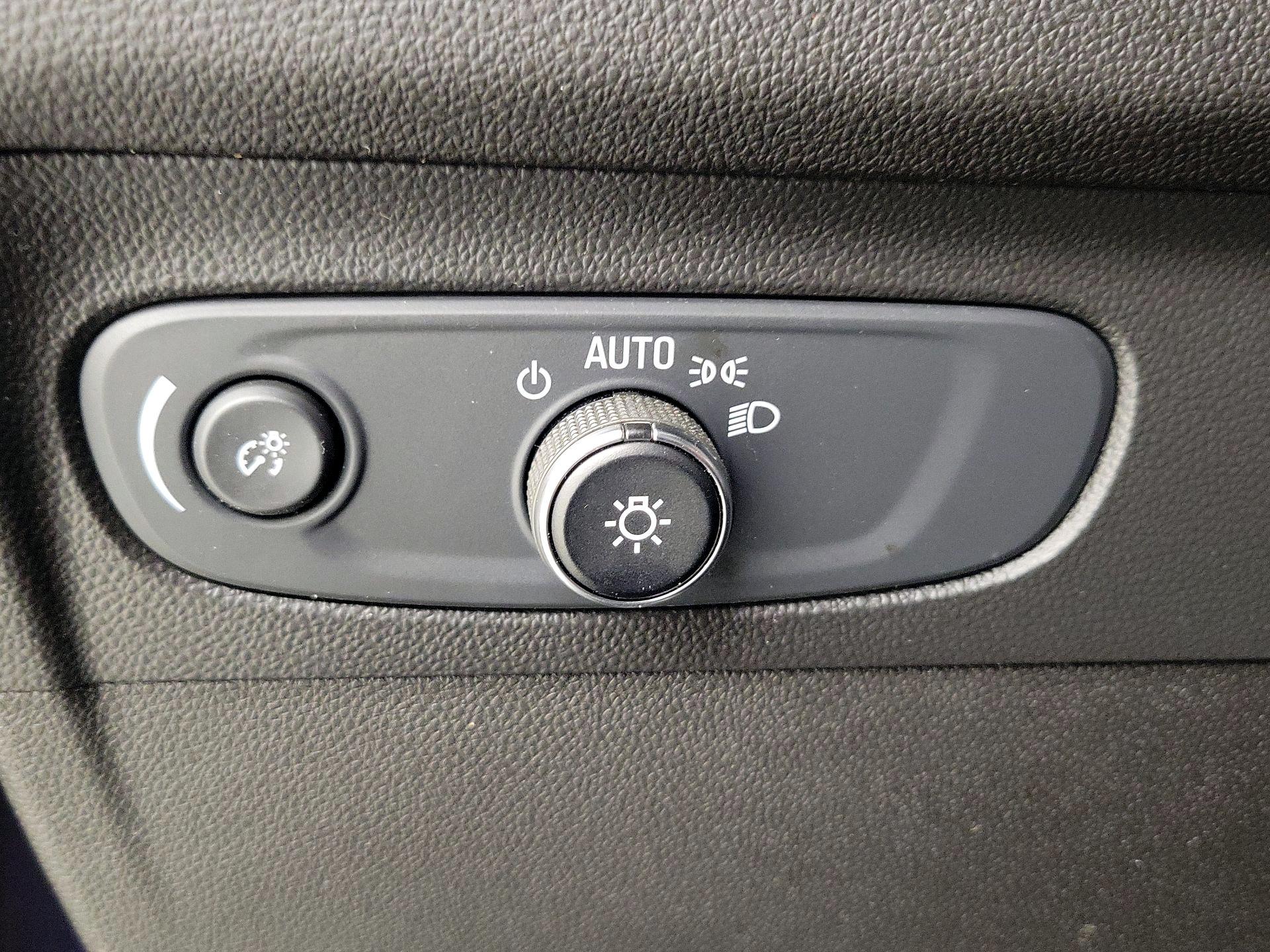 Thumbnail: 2021 Buick Envision - 13