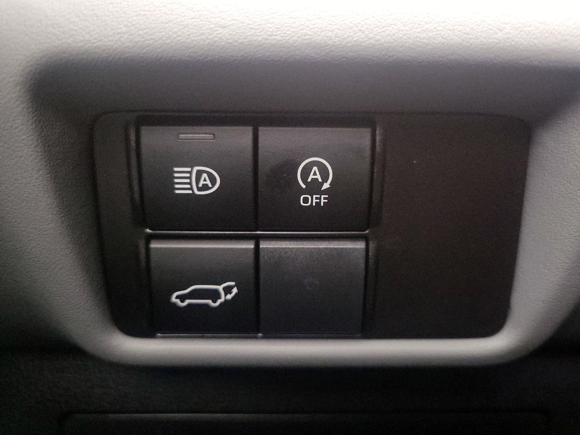 Thumbnail: 2023 Toyota Highlander - 13