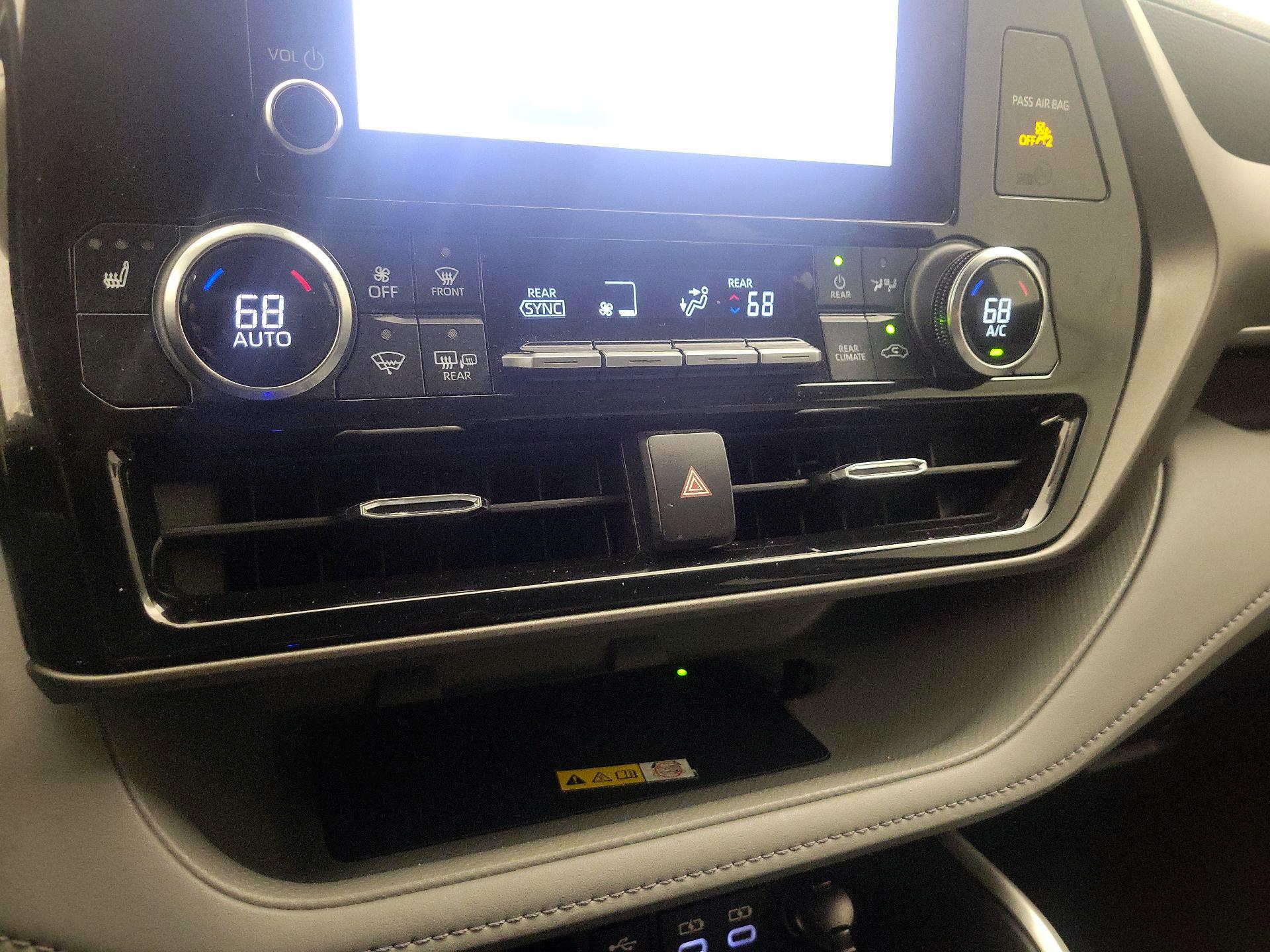 Thumbnail: 2023 Toyota Highlander - 16