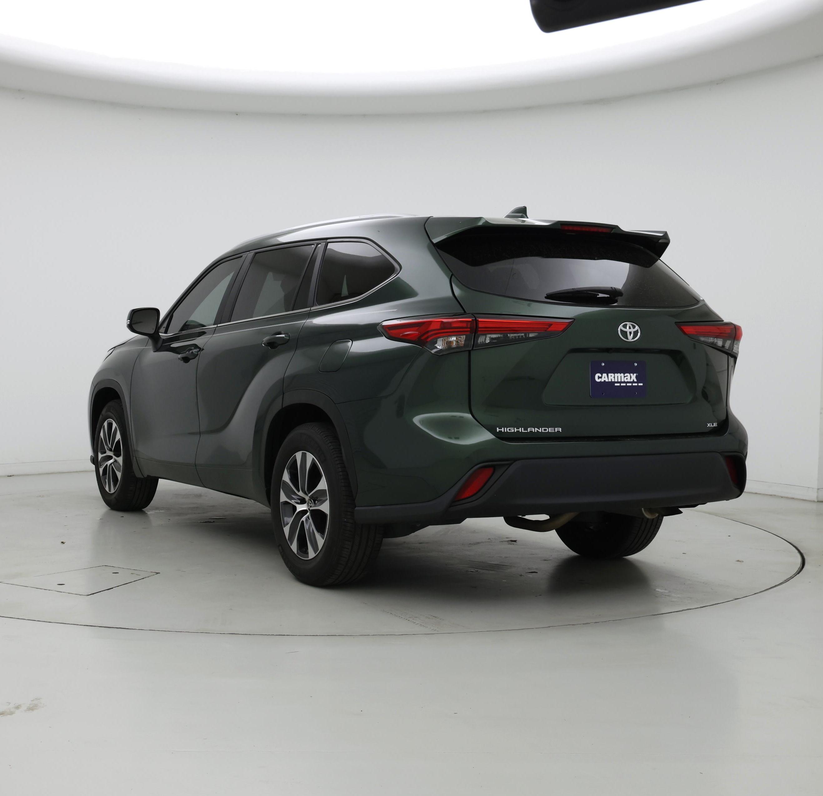 Thumbnail: 2023 Toyota Highlander - 2