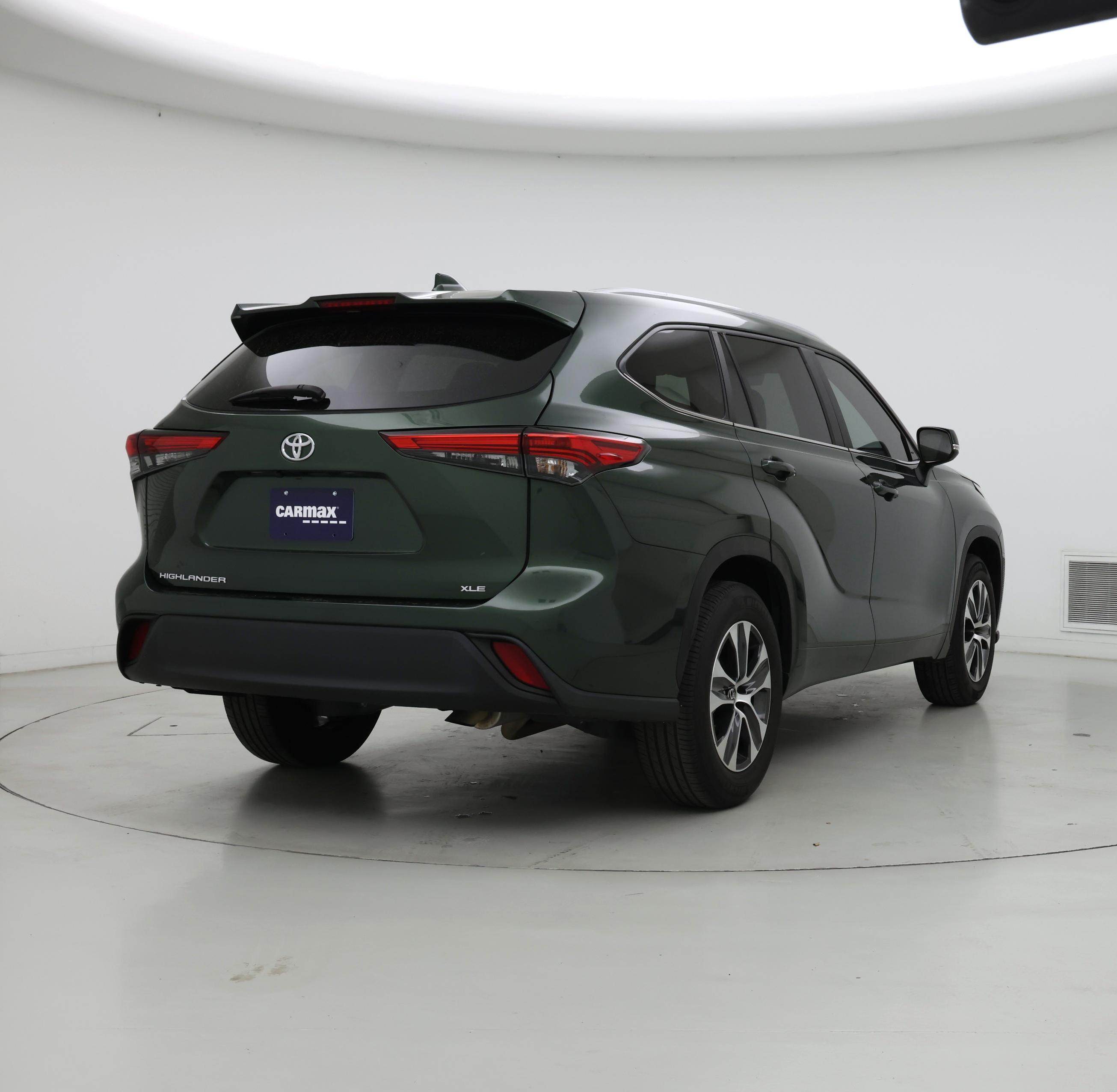 Thumbnail: 2023 Toyota Highlander - 8