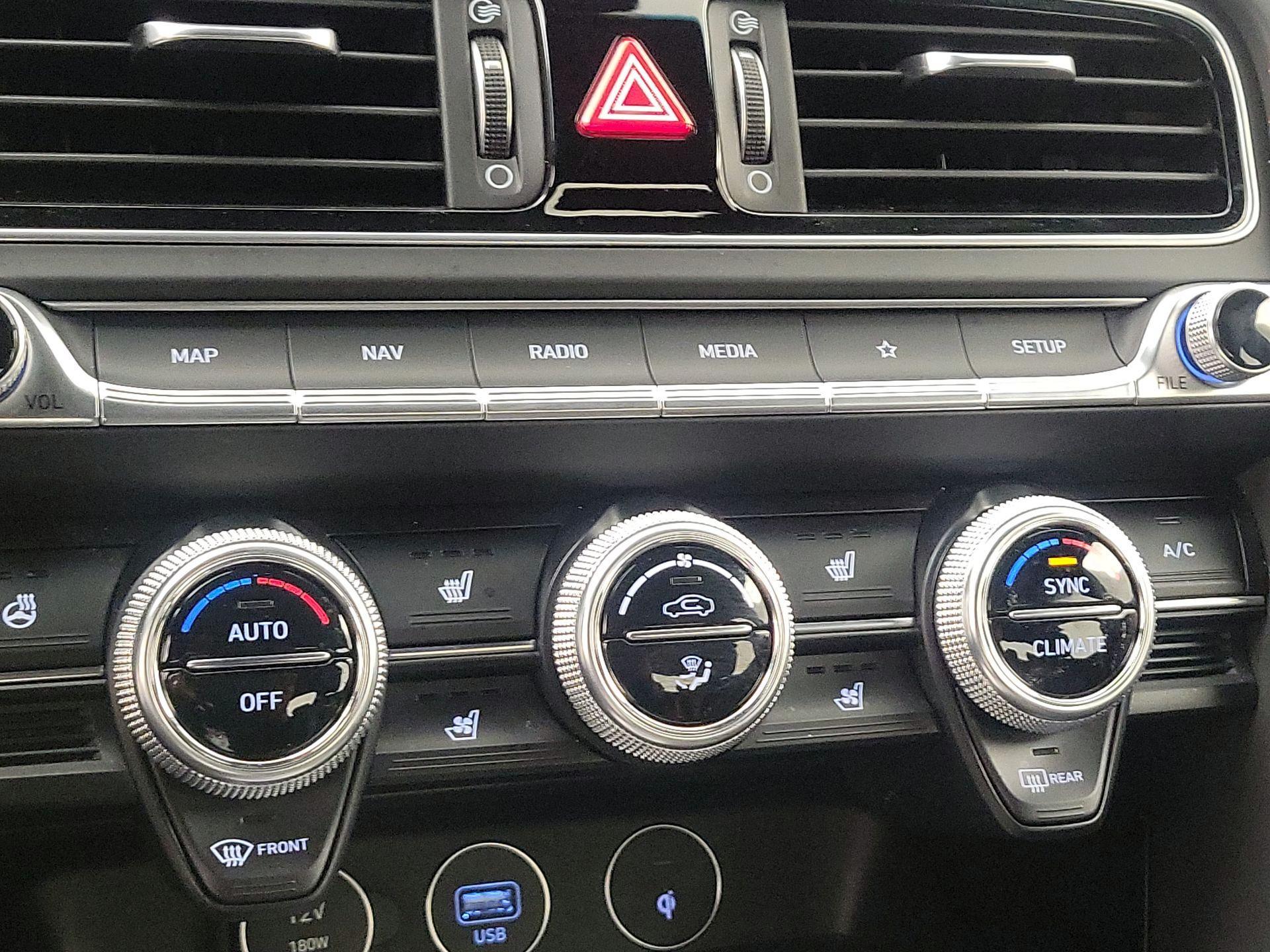 Thumbnail: 2023 Genesis G70 - 17