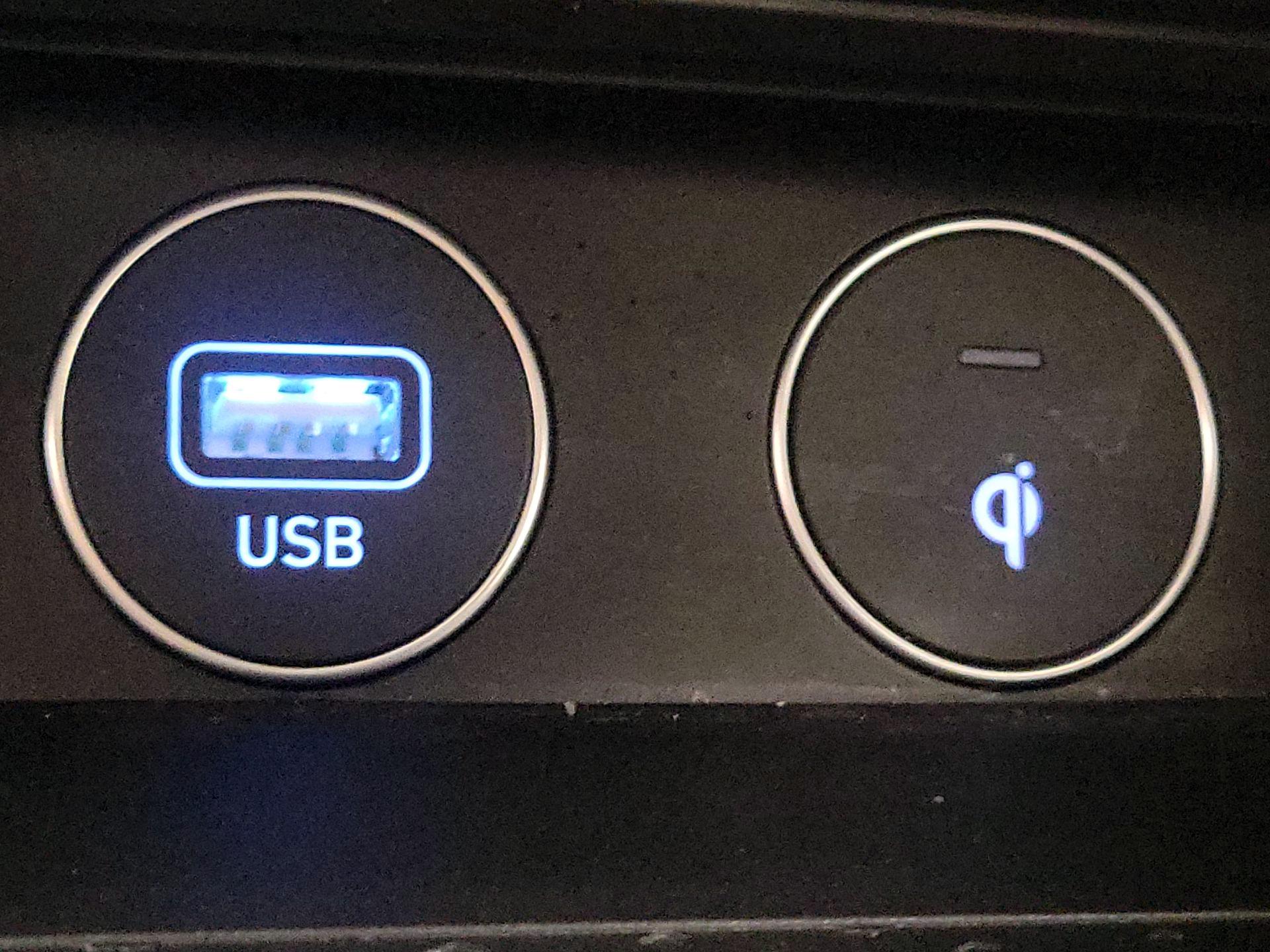 Thumbnail: 2023 Genesis G70 - 19