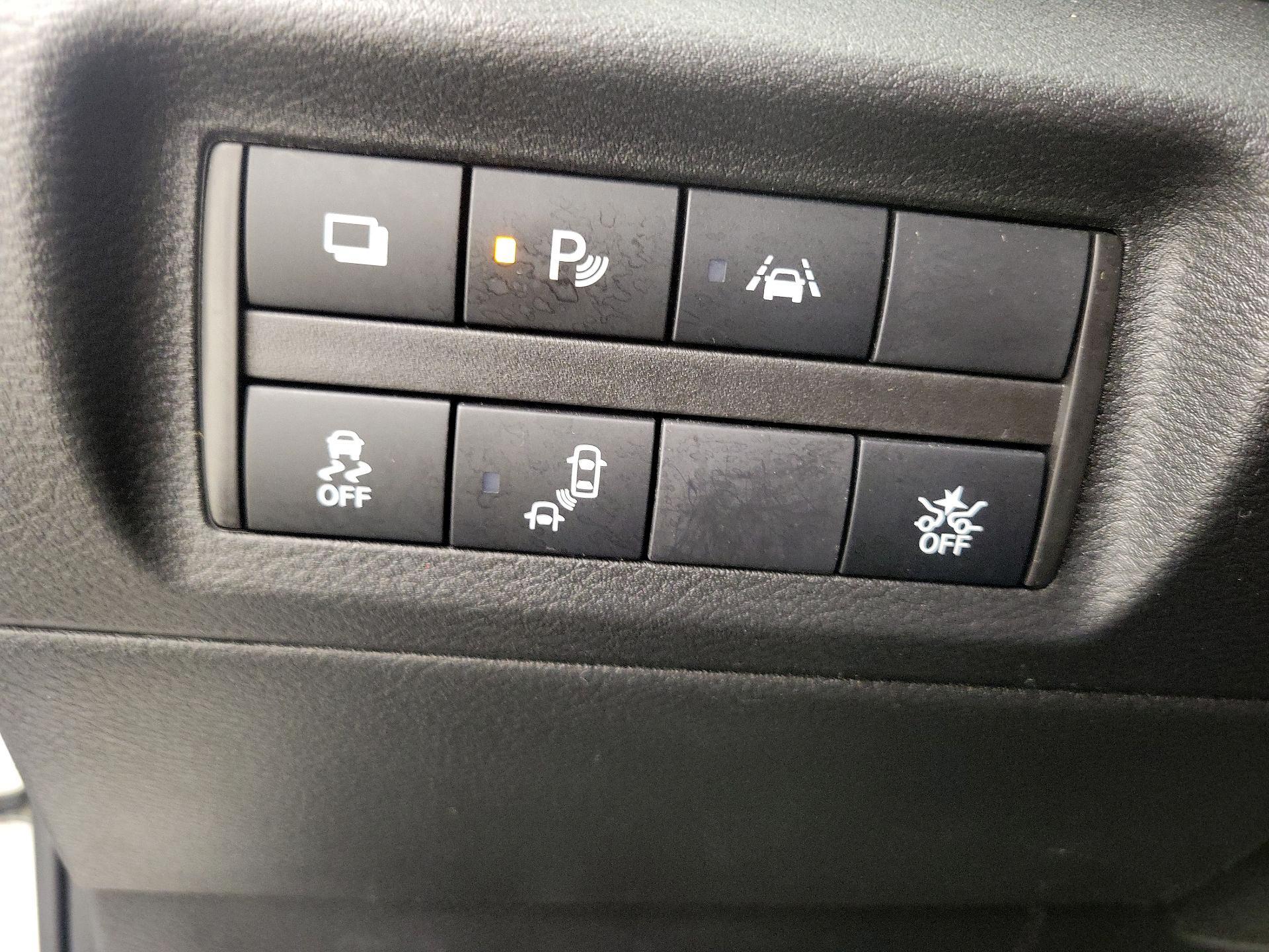 Thumbnail: 2023 Nissan Kicks - 13