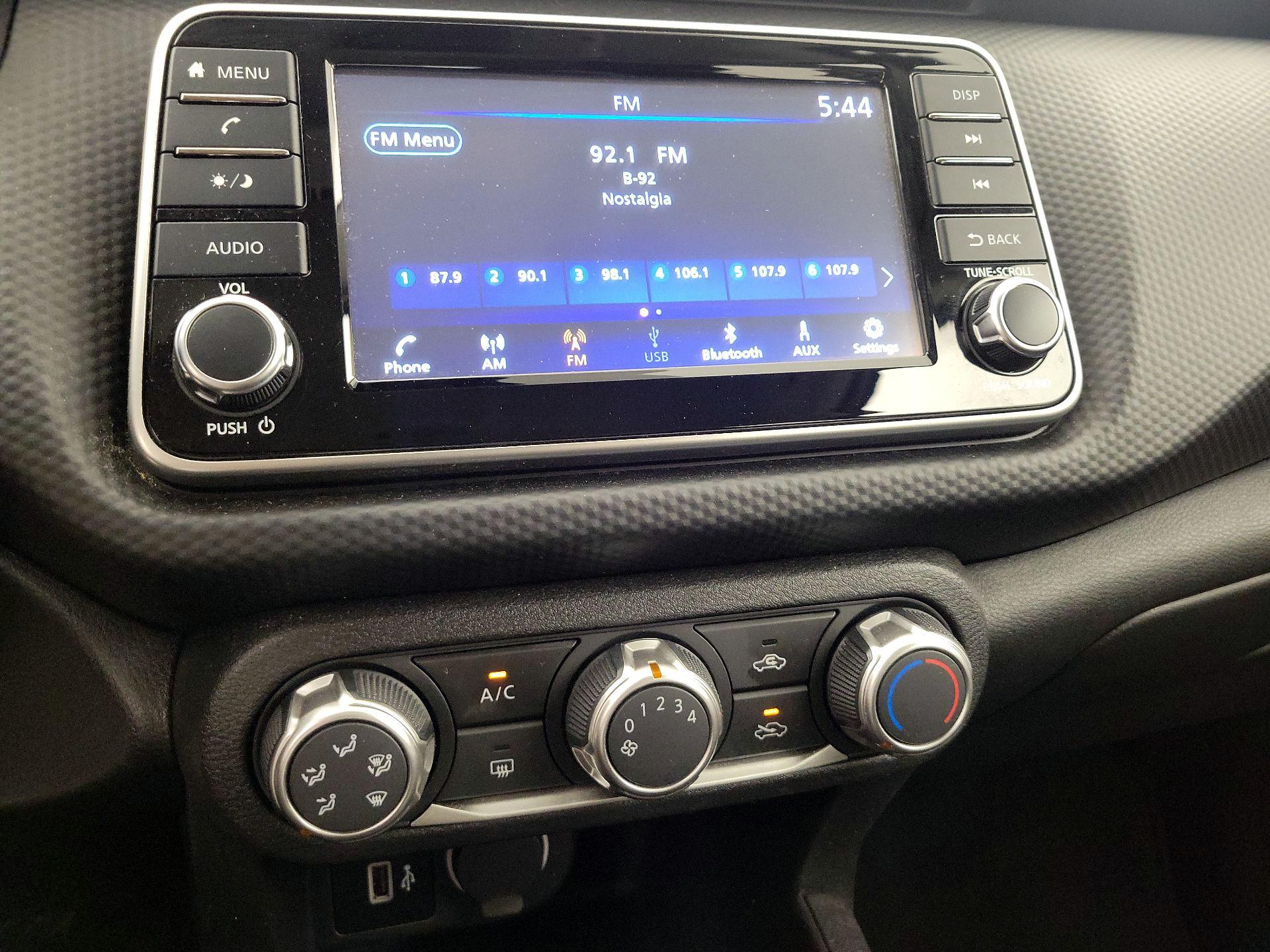 Thumbnail: 2023 Nissan Kicks - 16