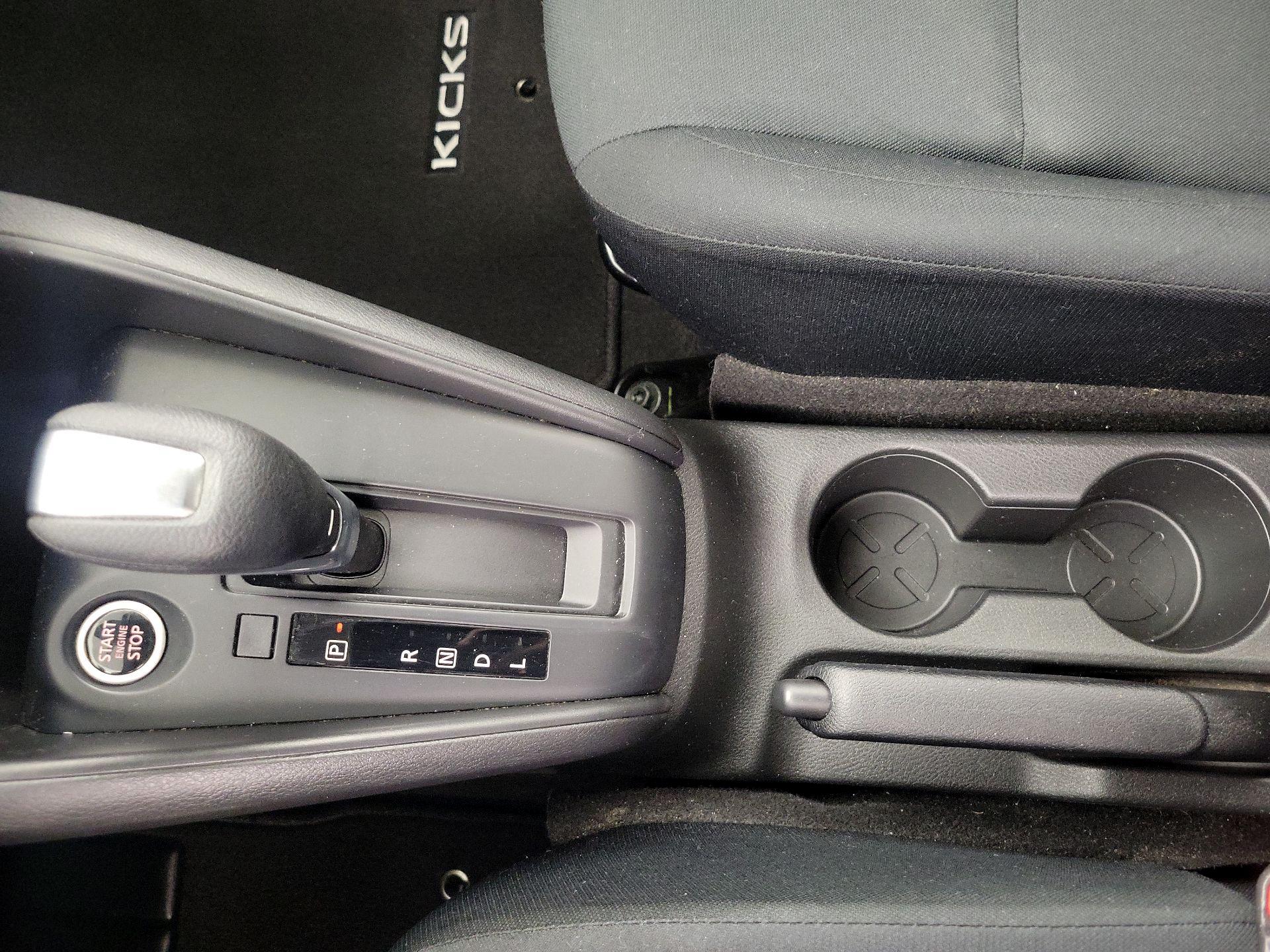 Thumbnail: 2023 Nissan Kicks - 17