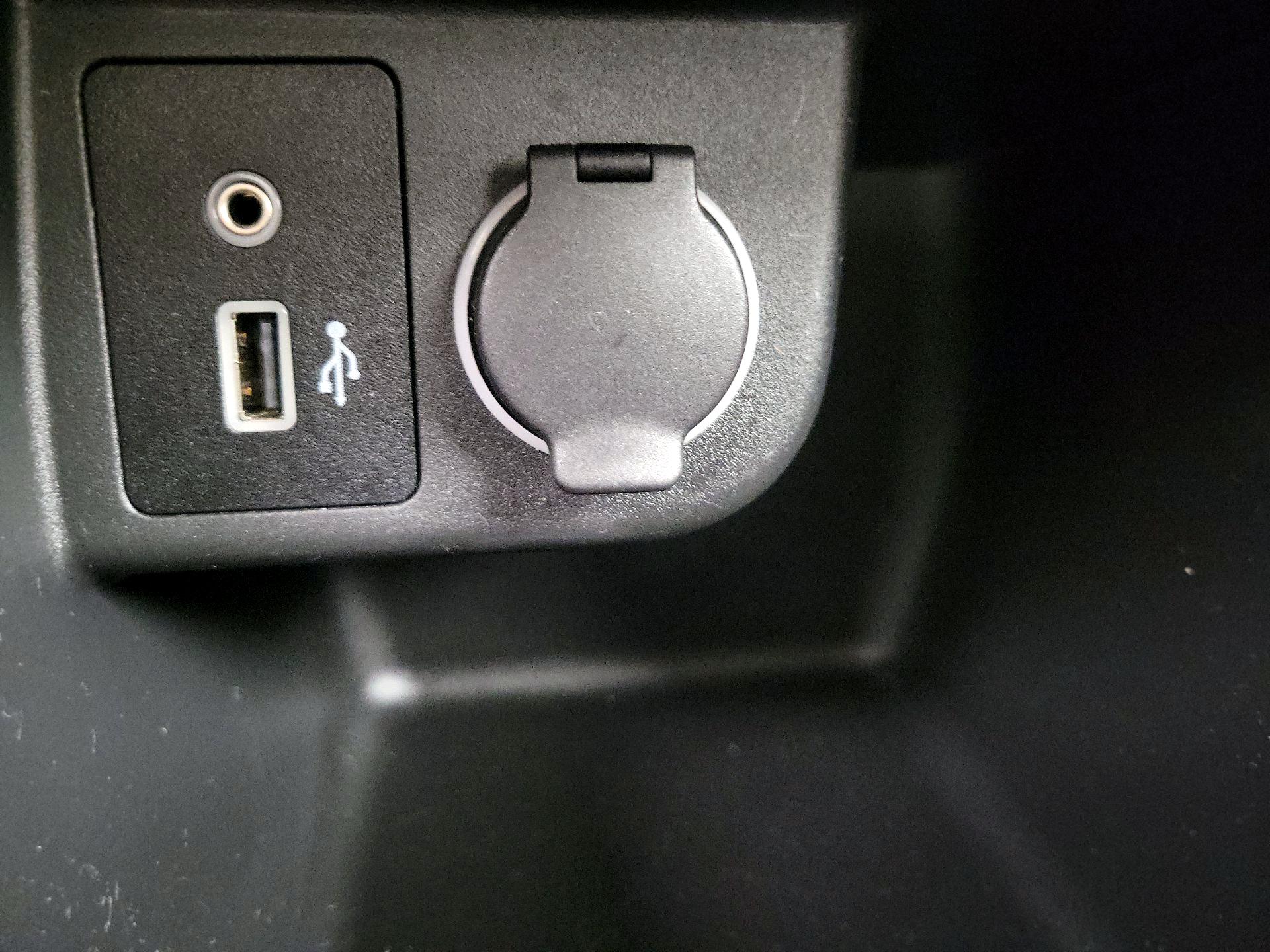 Thumbnail: 2023 Nissan Kicks - 18