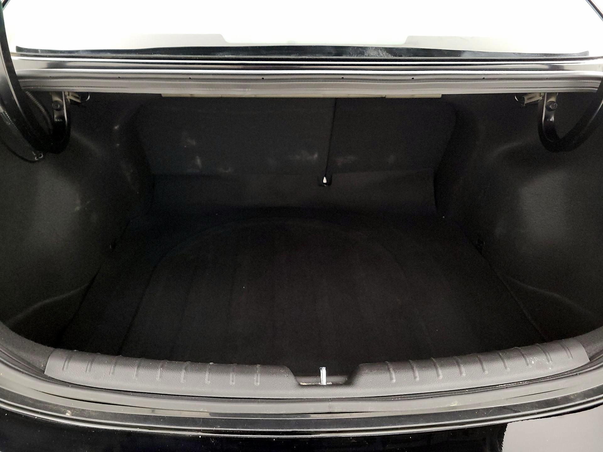 Thumbnail: 2023 Kia Rio - 20