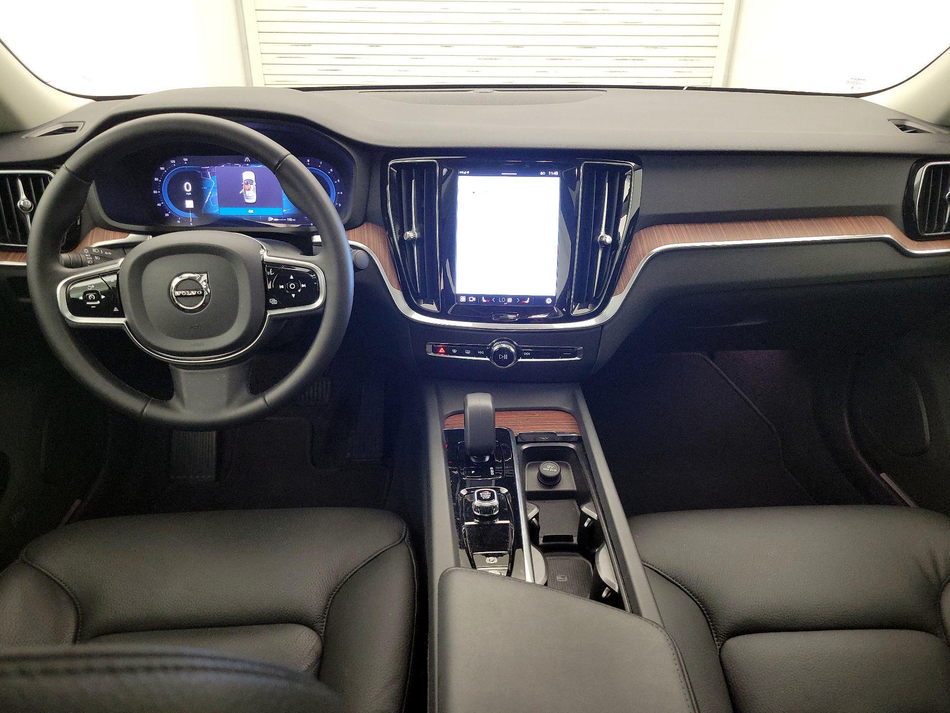 Thumbnail: 2024 Volvo S60 - 9