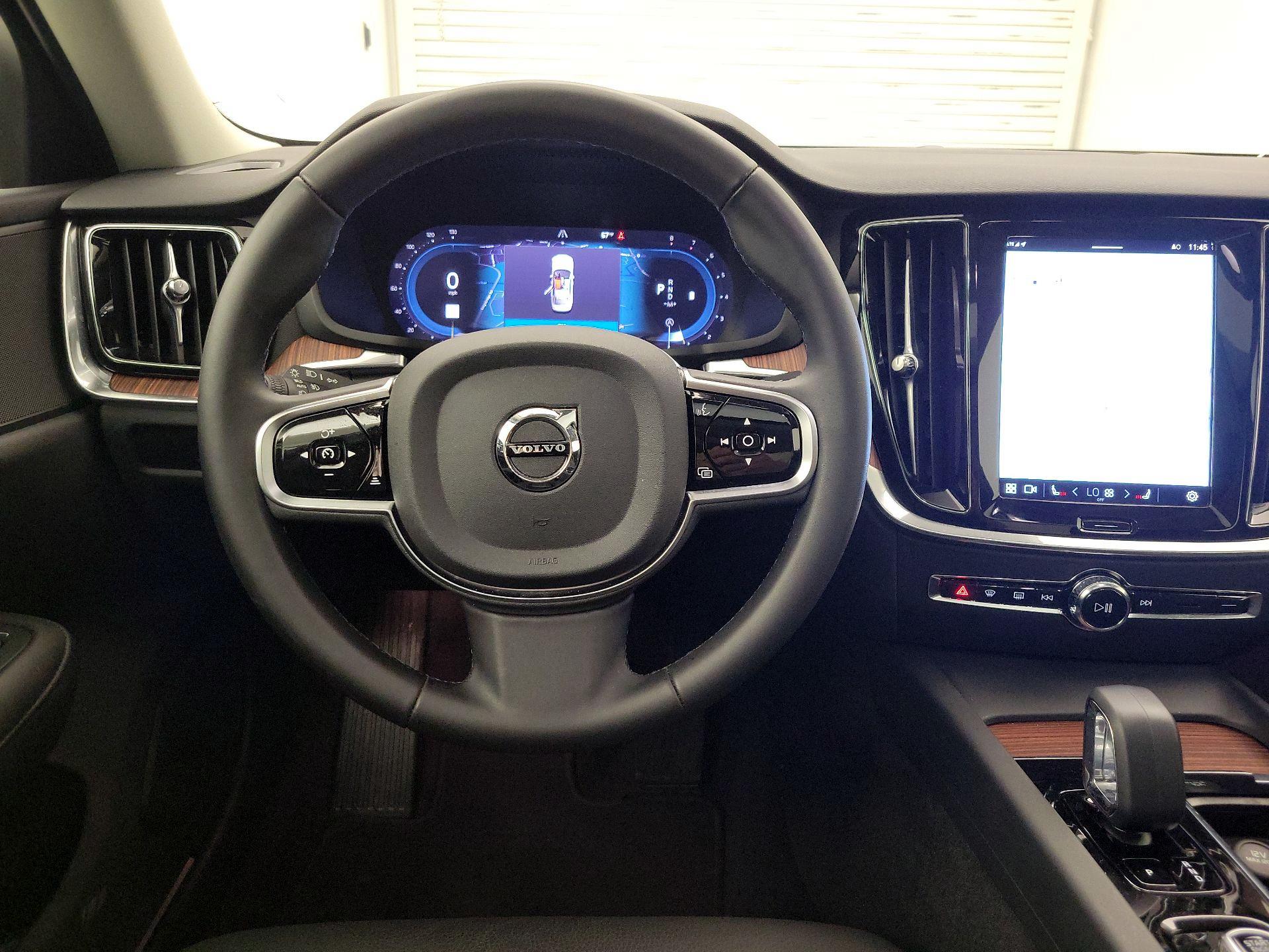 Thumbnail: 2024 Volvo S60 - 10