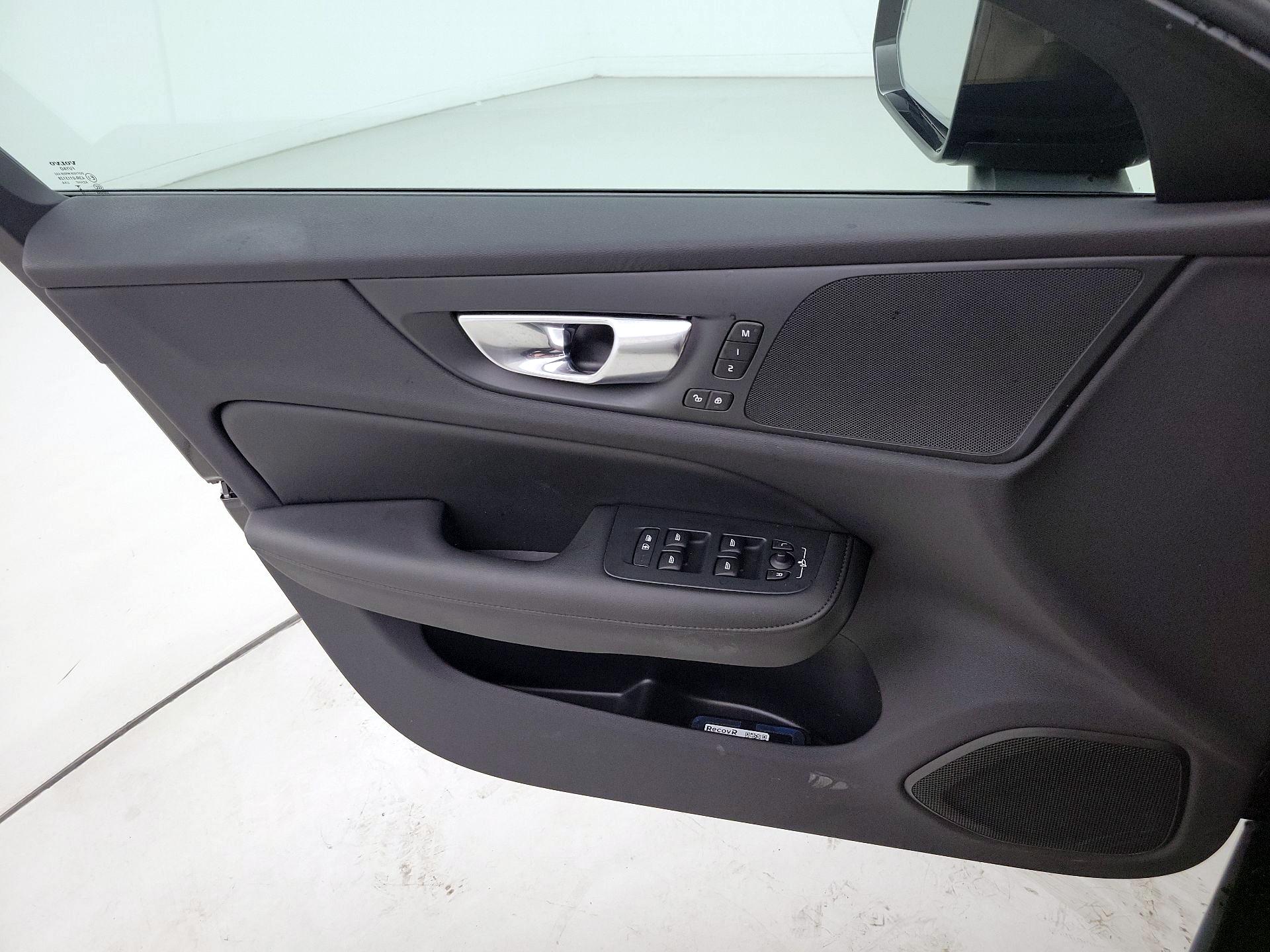 Thumbnail: 2024 Volvo S60 - 12