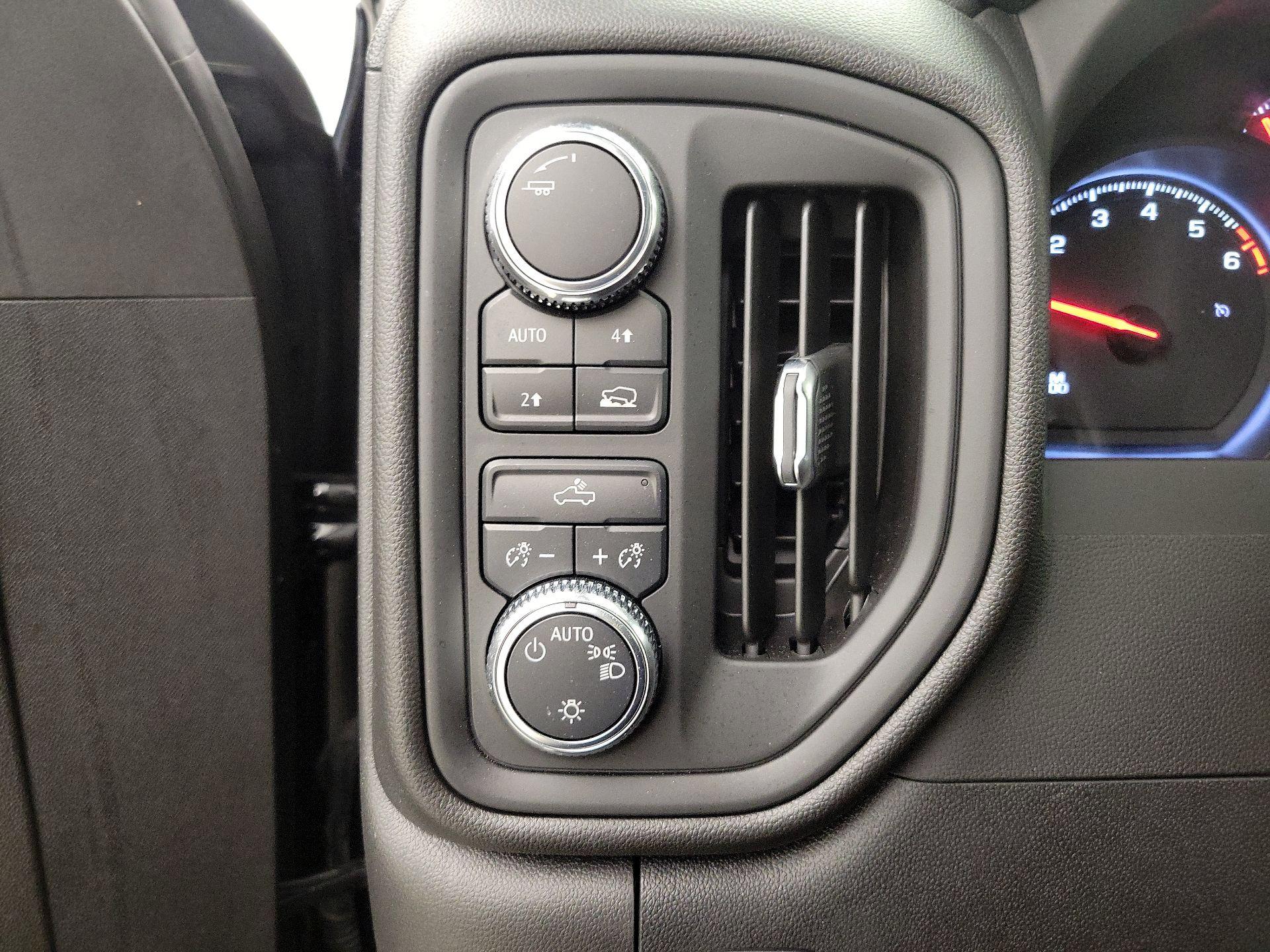 Thumbnail: 2025 GMC Sierra 1500 - 13