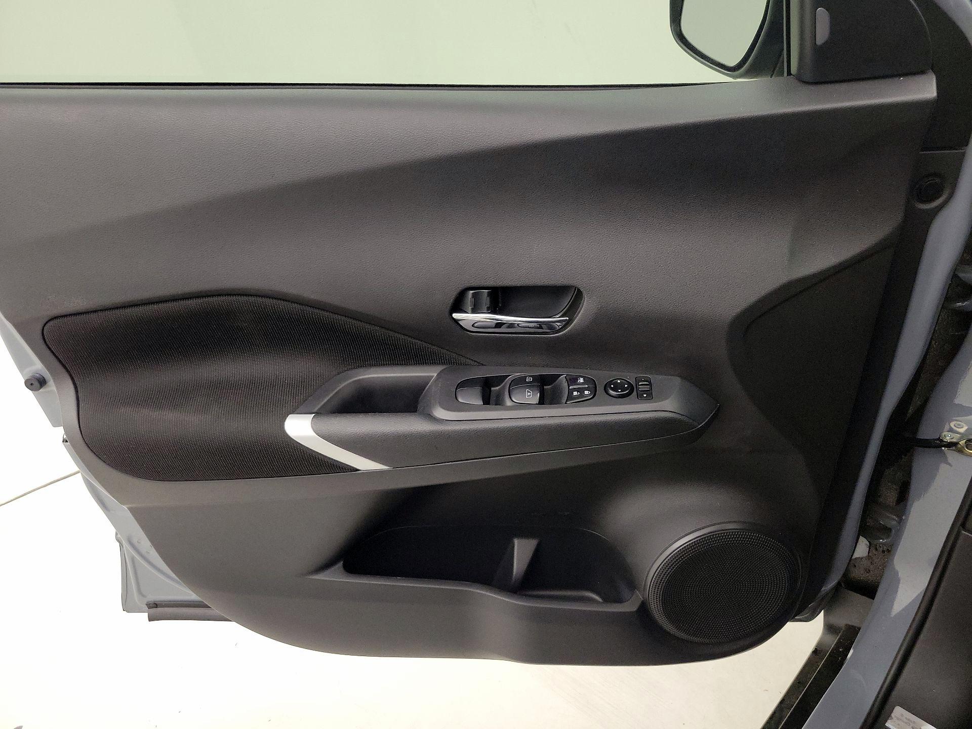 Thumbnail: 2023 Nissan Kicks - 12