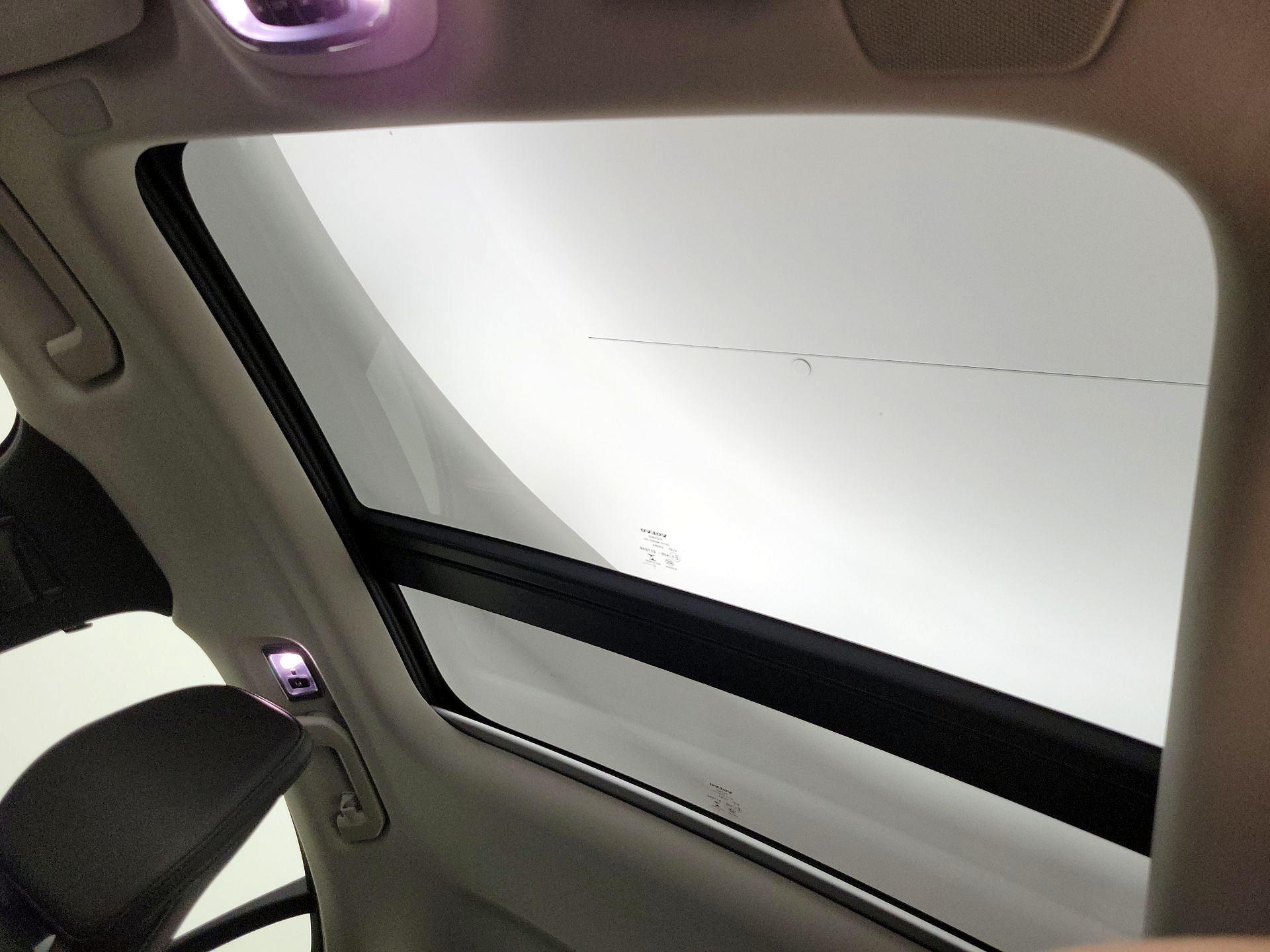 Thumbnail: 2022 Volvo S60 - 19