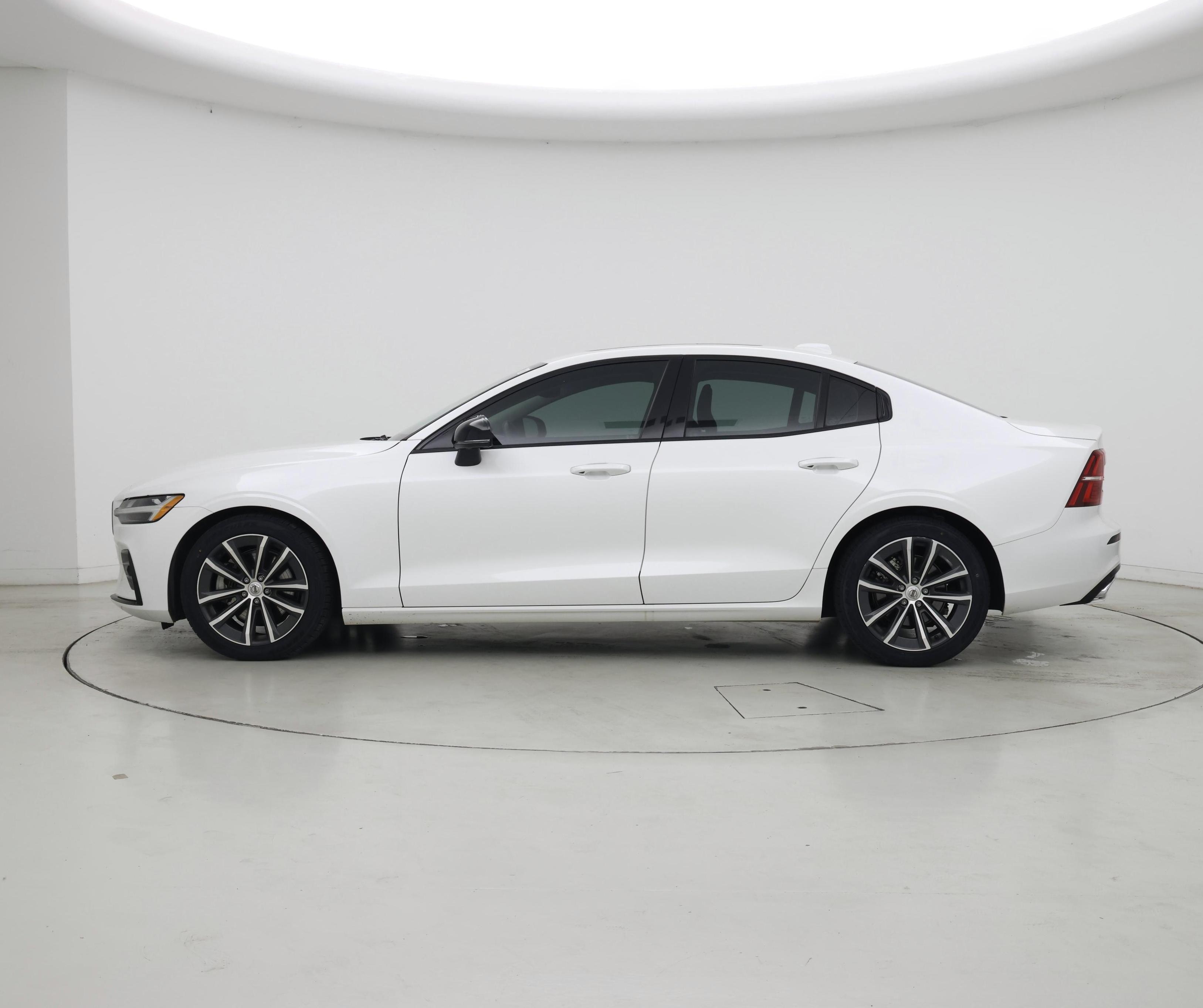 Thumbnail: 2022 Volvo S60 - 3