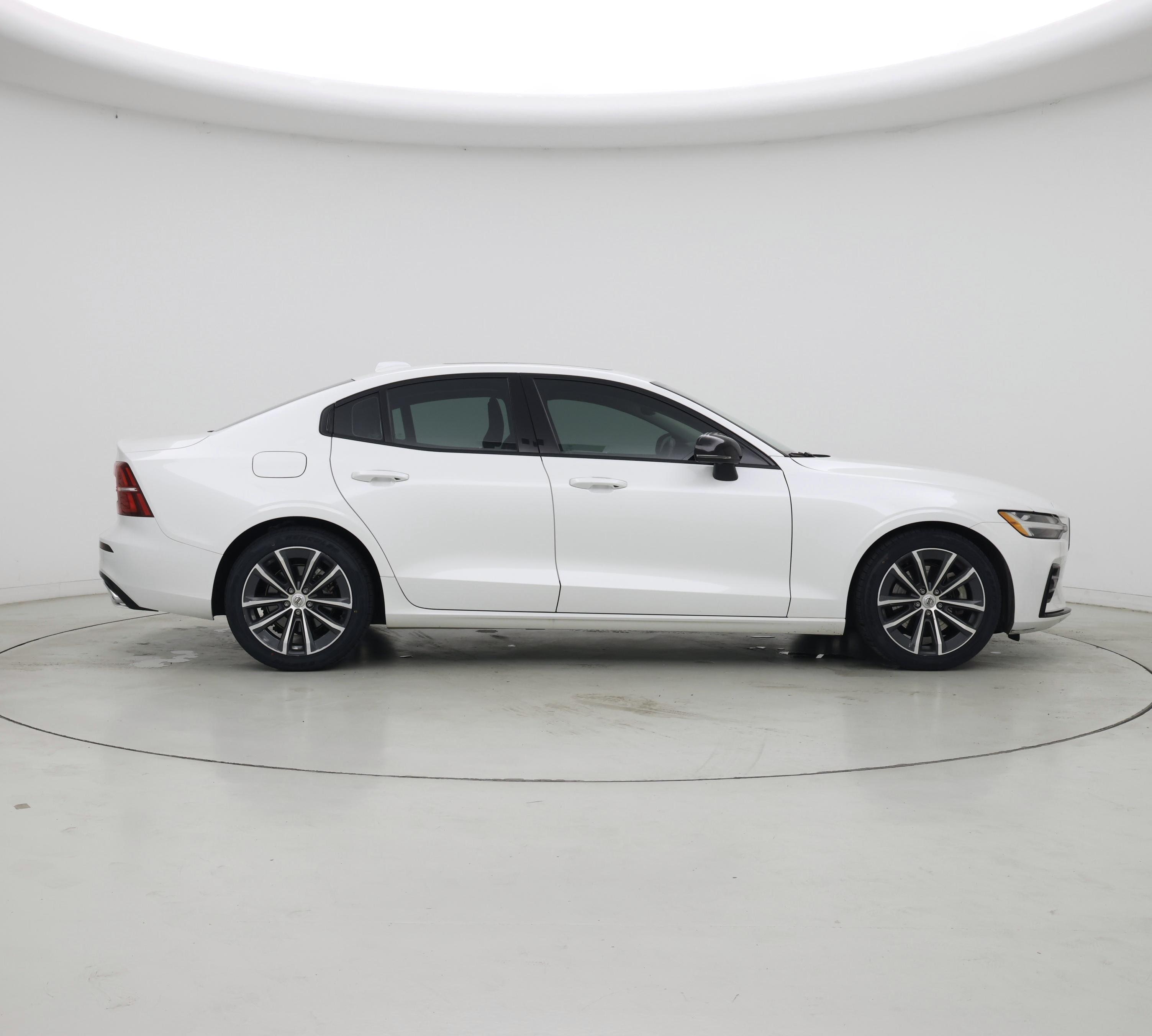 Thumbnail: 2022 Volvo S60 - 7