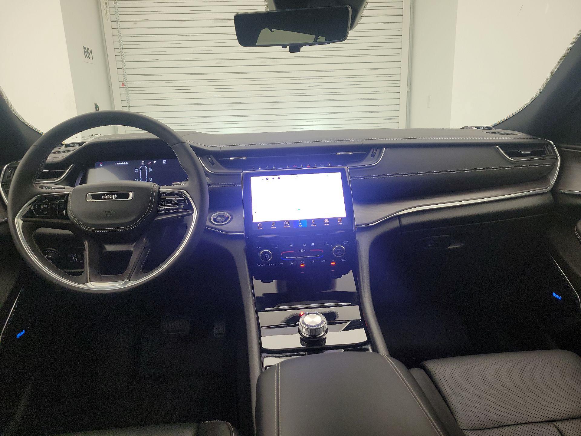 Thumbnail: 2023 Jeep Grand Cherokee L - 9