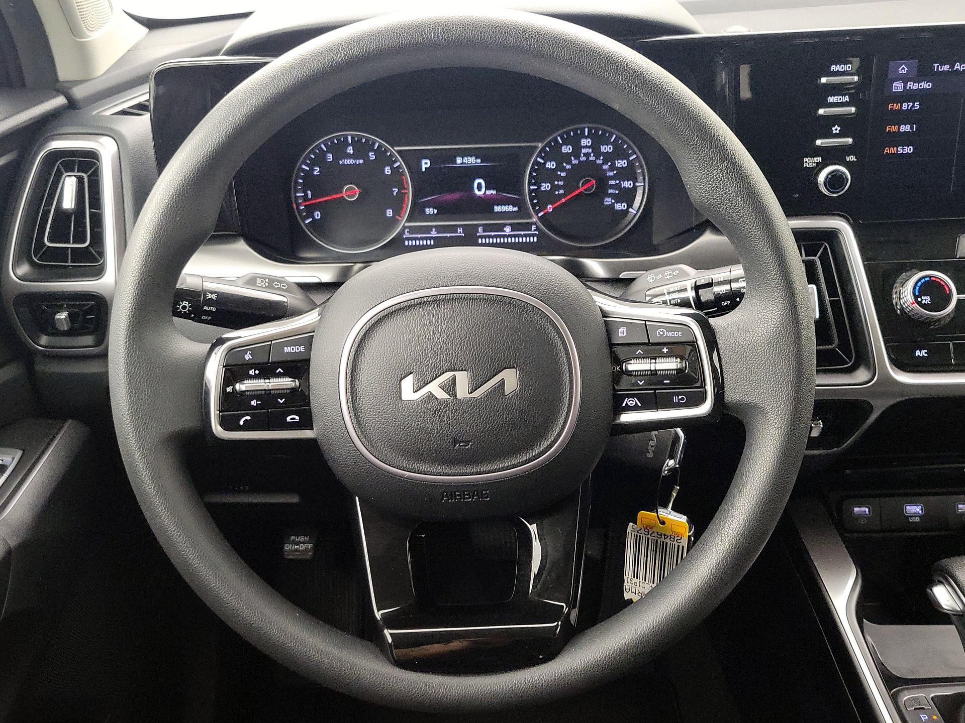 Thumbnail: 2023 Kia Sorento - 10