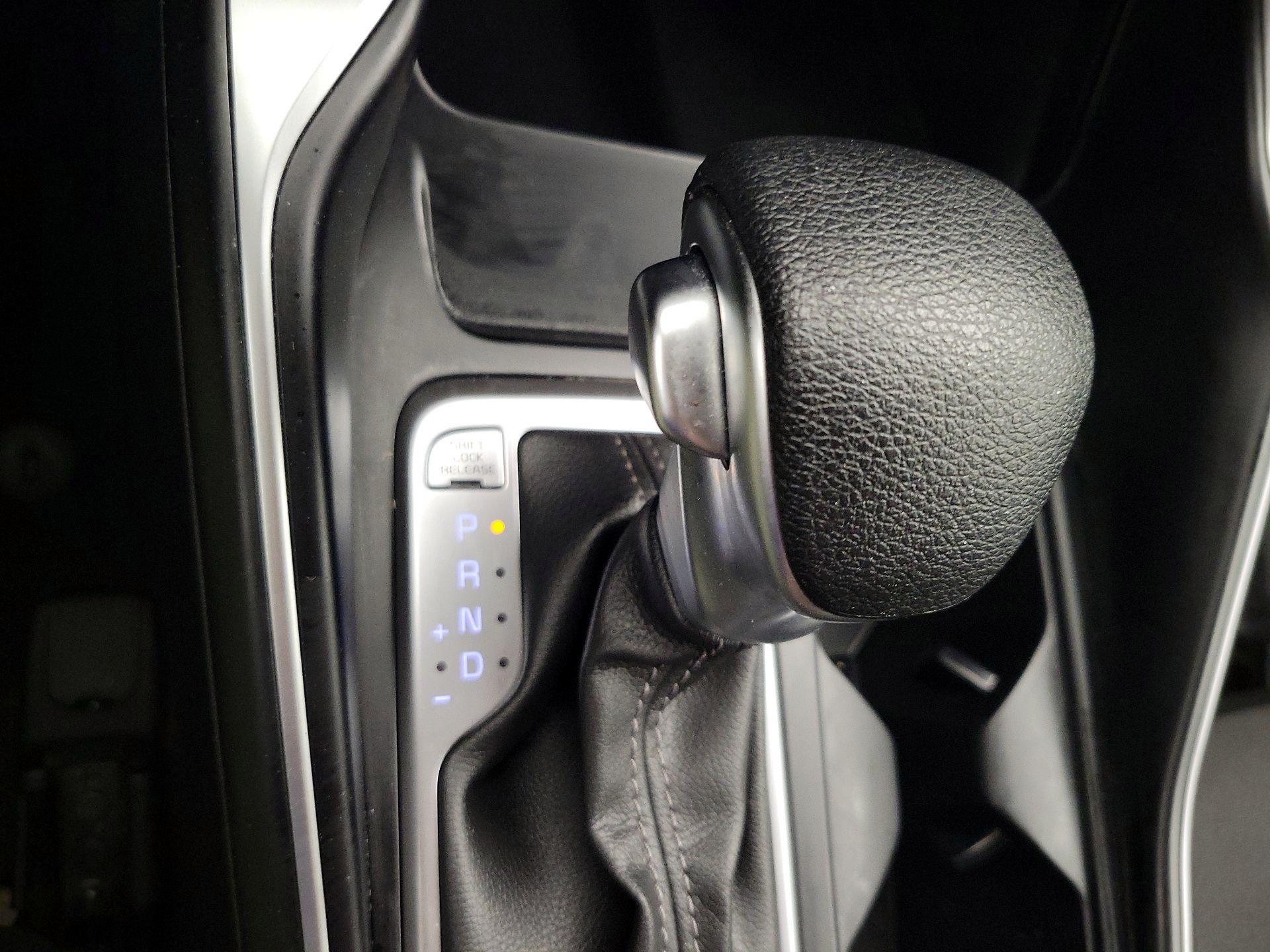 Thumbnail: 2023 Kia Sorento - 17