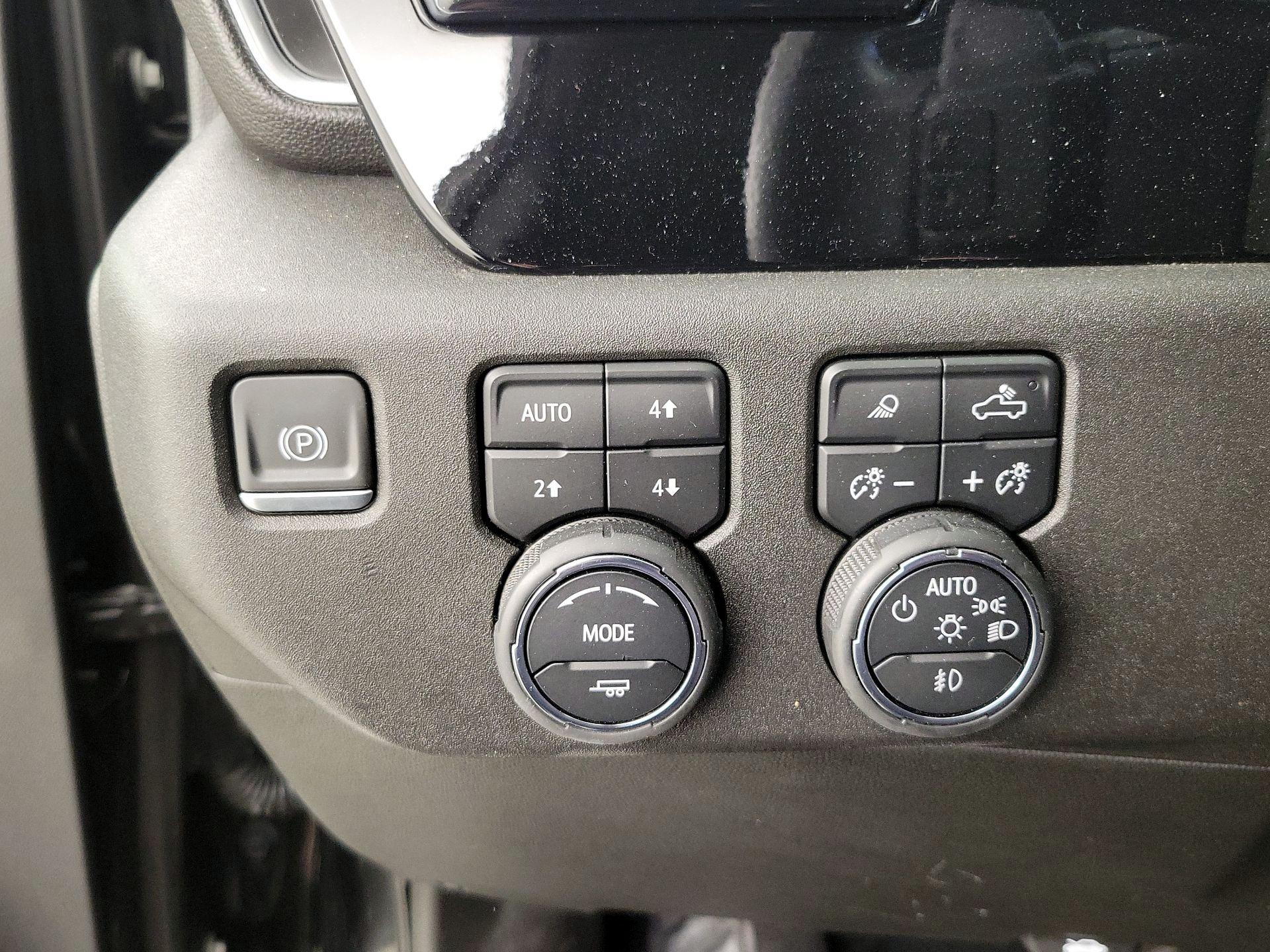 Thumbnail: 2023 Chevrolet Silverado 1500 - 13