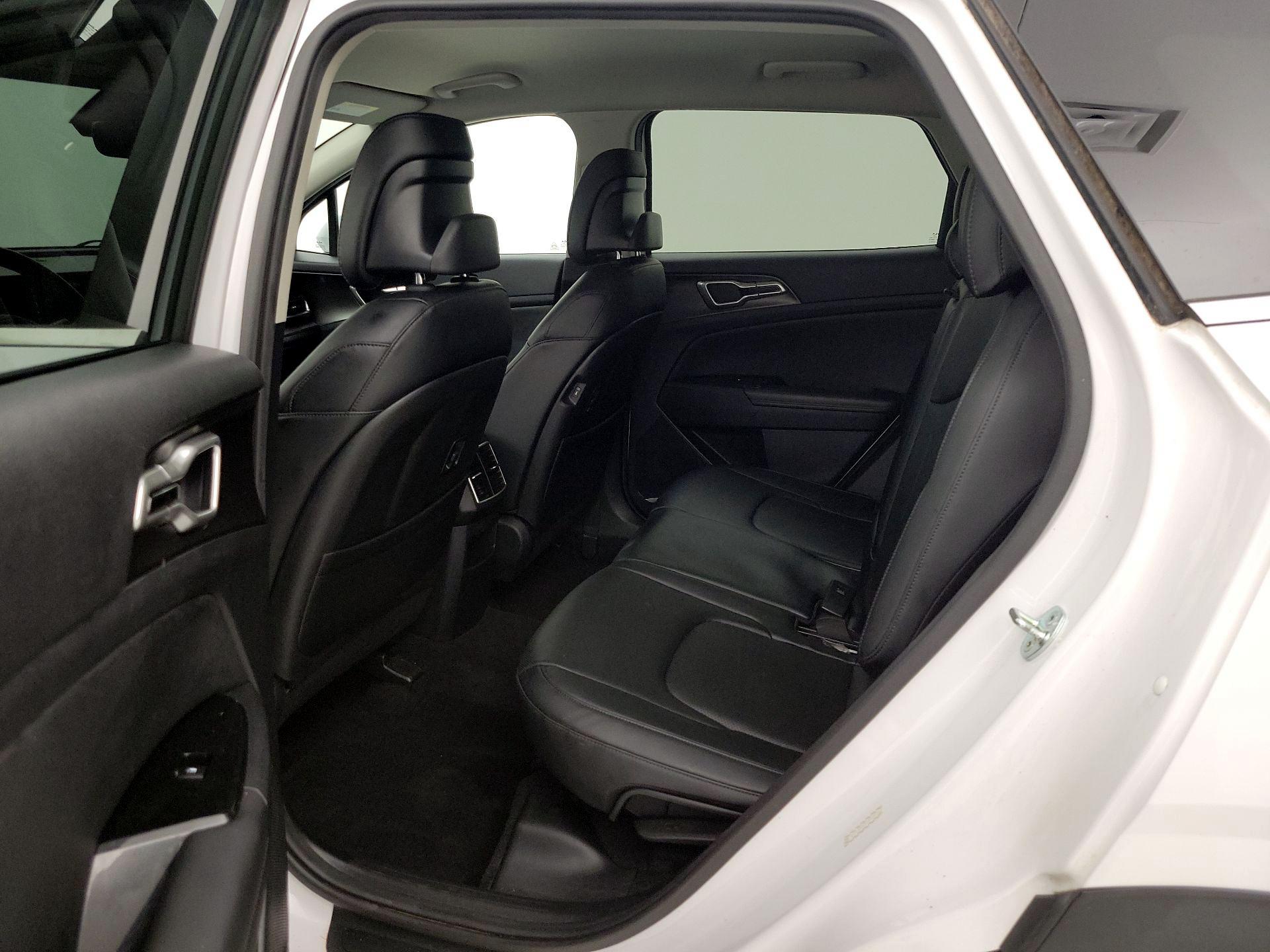 Thumbnail: 2023 Kia Sportage - 20