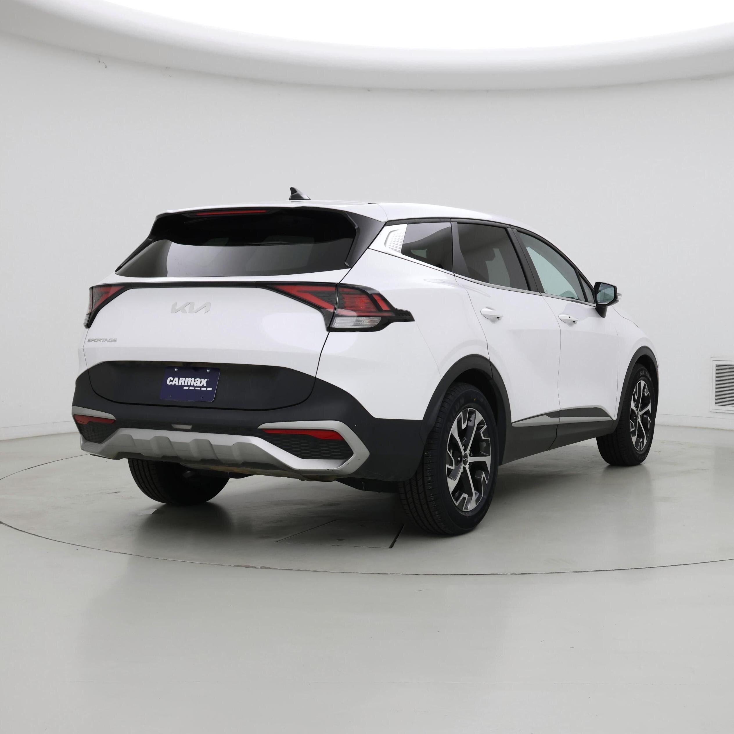 Thumbnail: 2023 Kia Sportage - 8