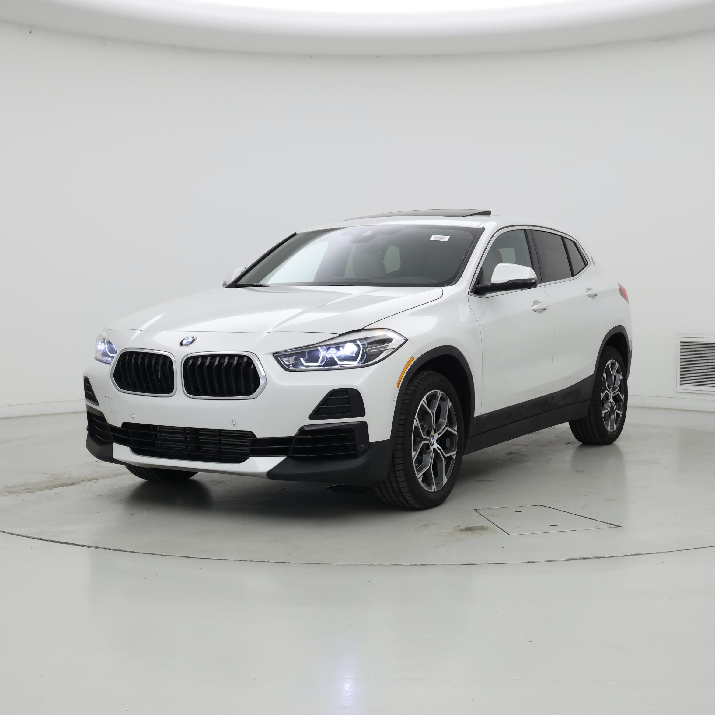 Thumbnail: 2023 BMW X2 - 4