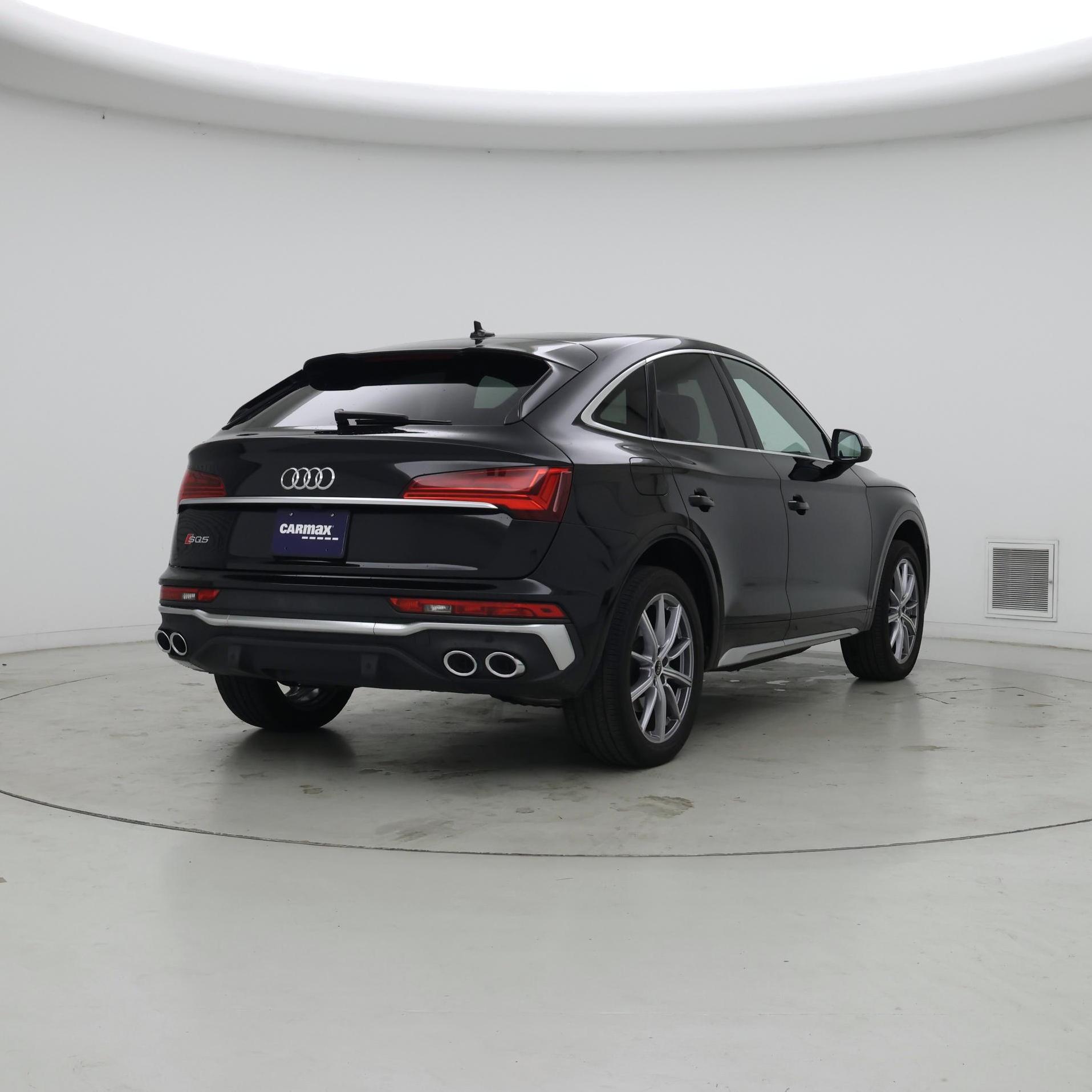Thumbnail: 2022 Audi SQ5 - 8