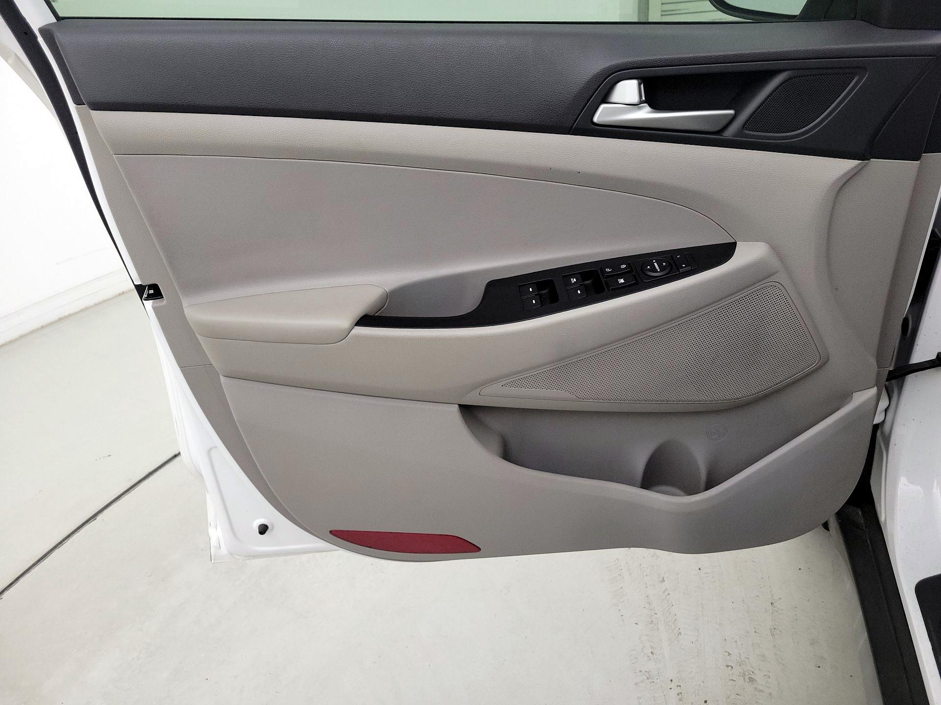 Thumbnail: 2021 Hyundai Tucson - 12