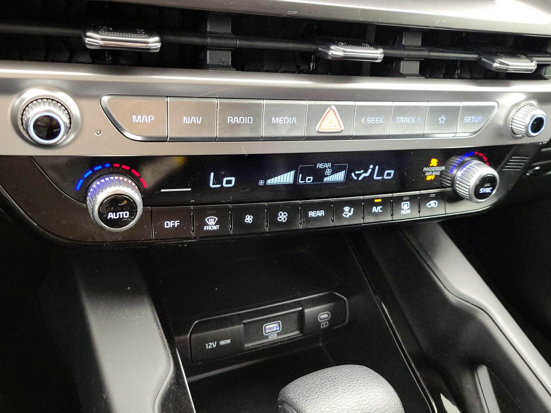 Thumbnail: 2023 Kia Telluride - 17