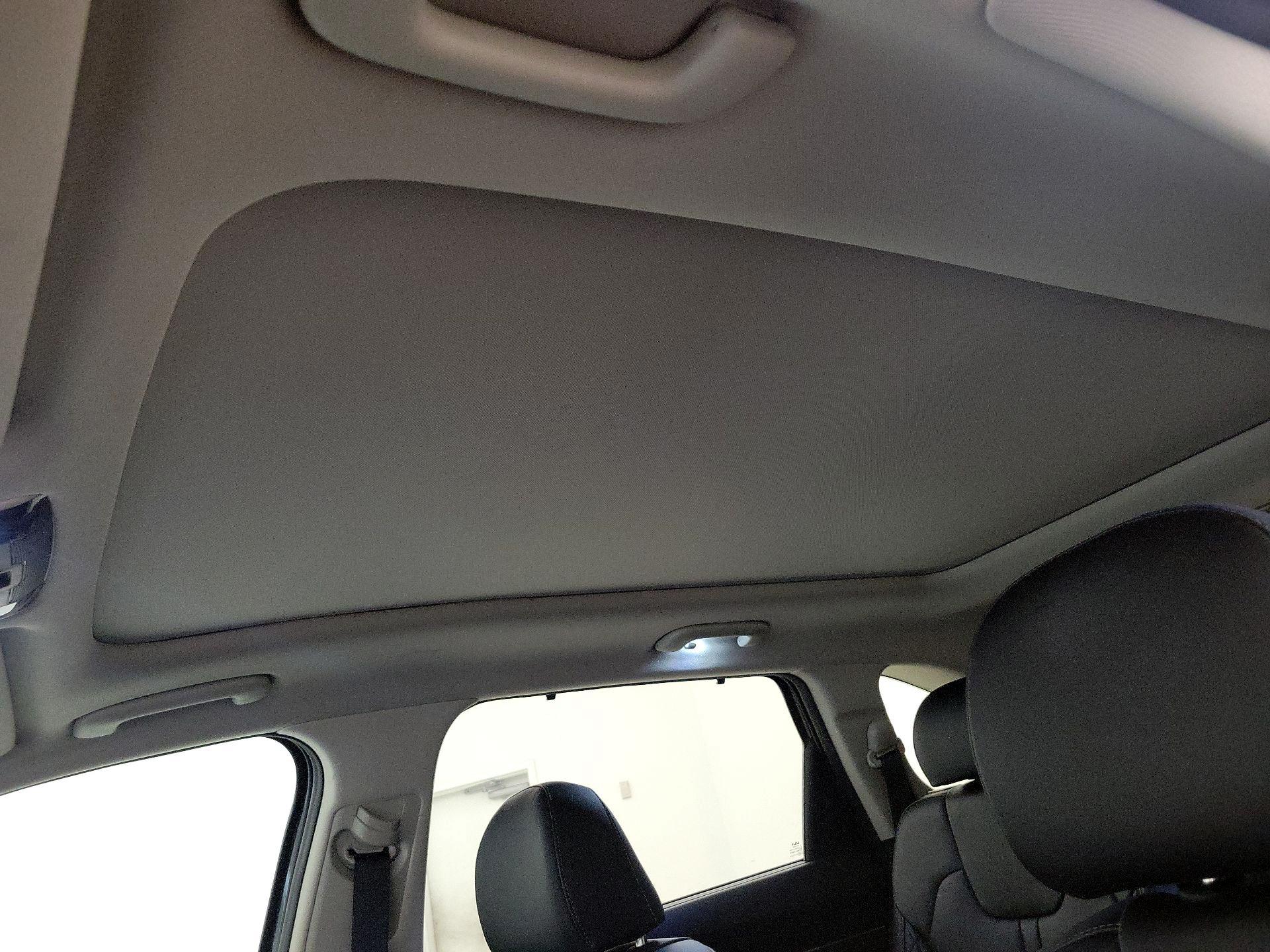 Thumbnail: 2023 Kia Sorento - 20