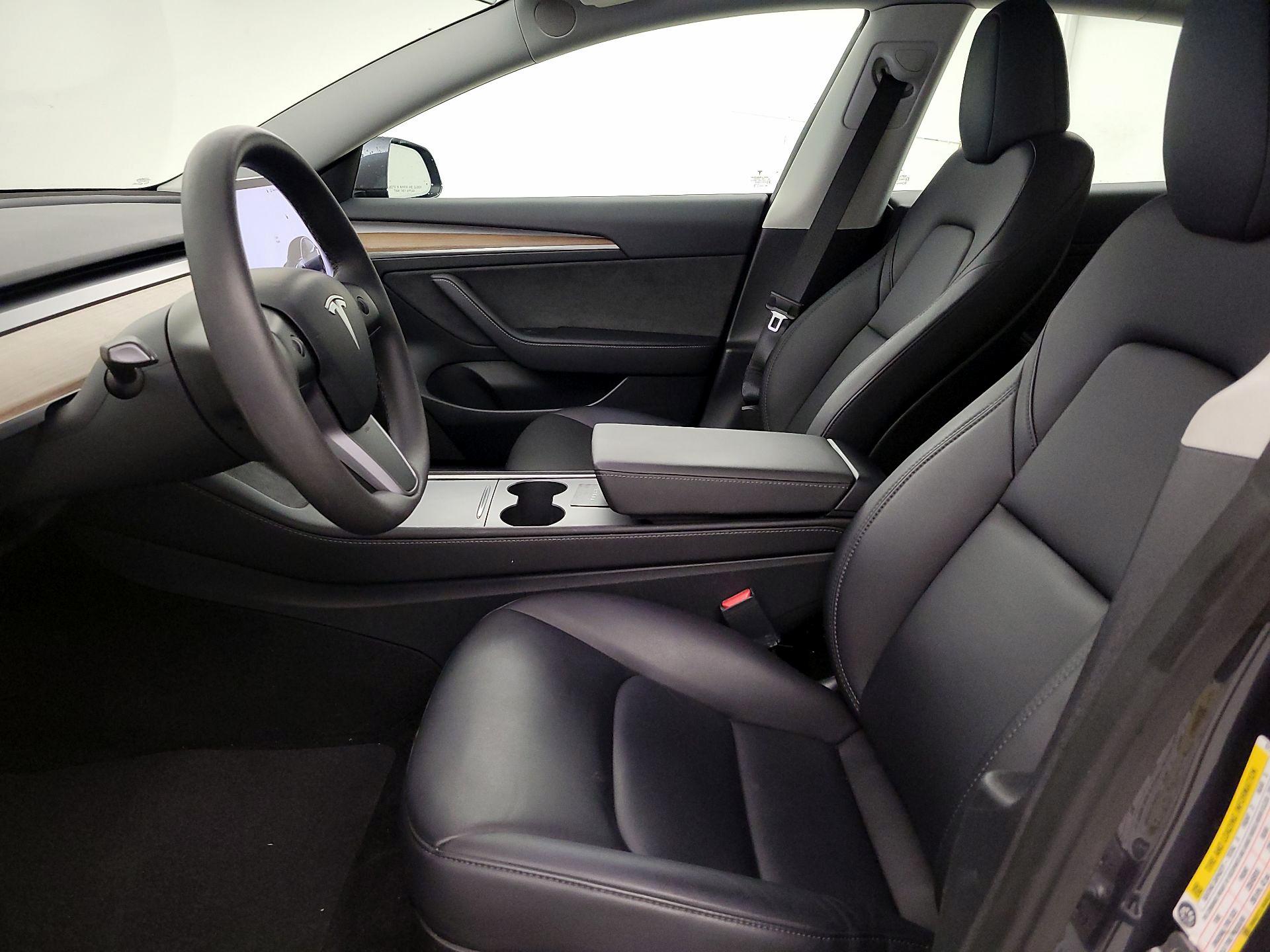 Thumbnail: 2023 Tesla Model 3 - 11