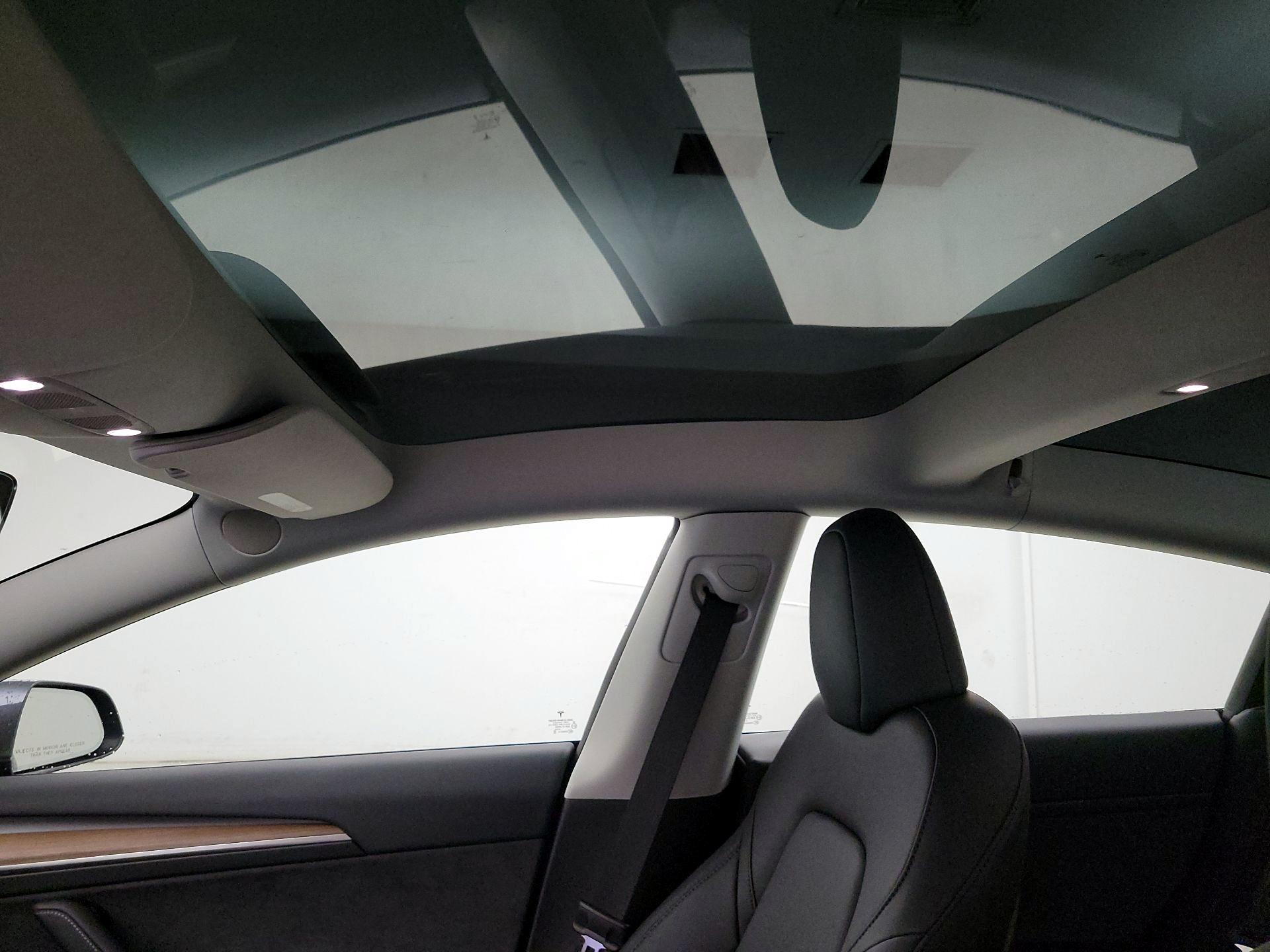 Thumbnail: 2023 Tesla Model 3 - 18