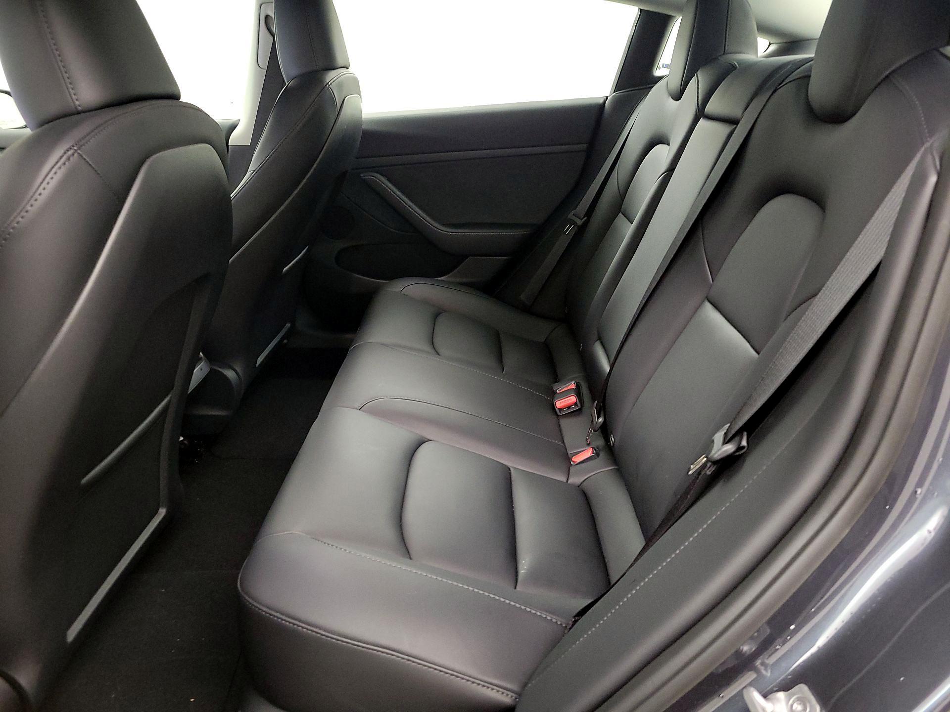 Thumbnail: 2023 Tesla Model 3 - 19