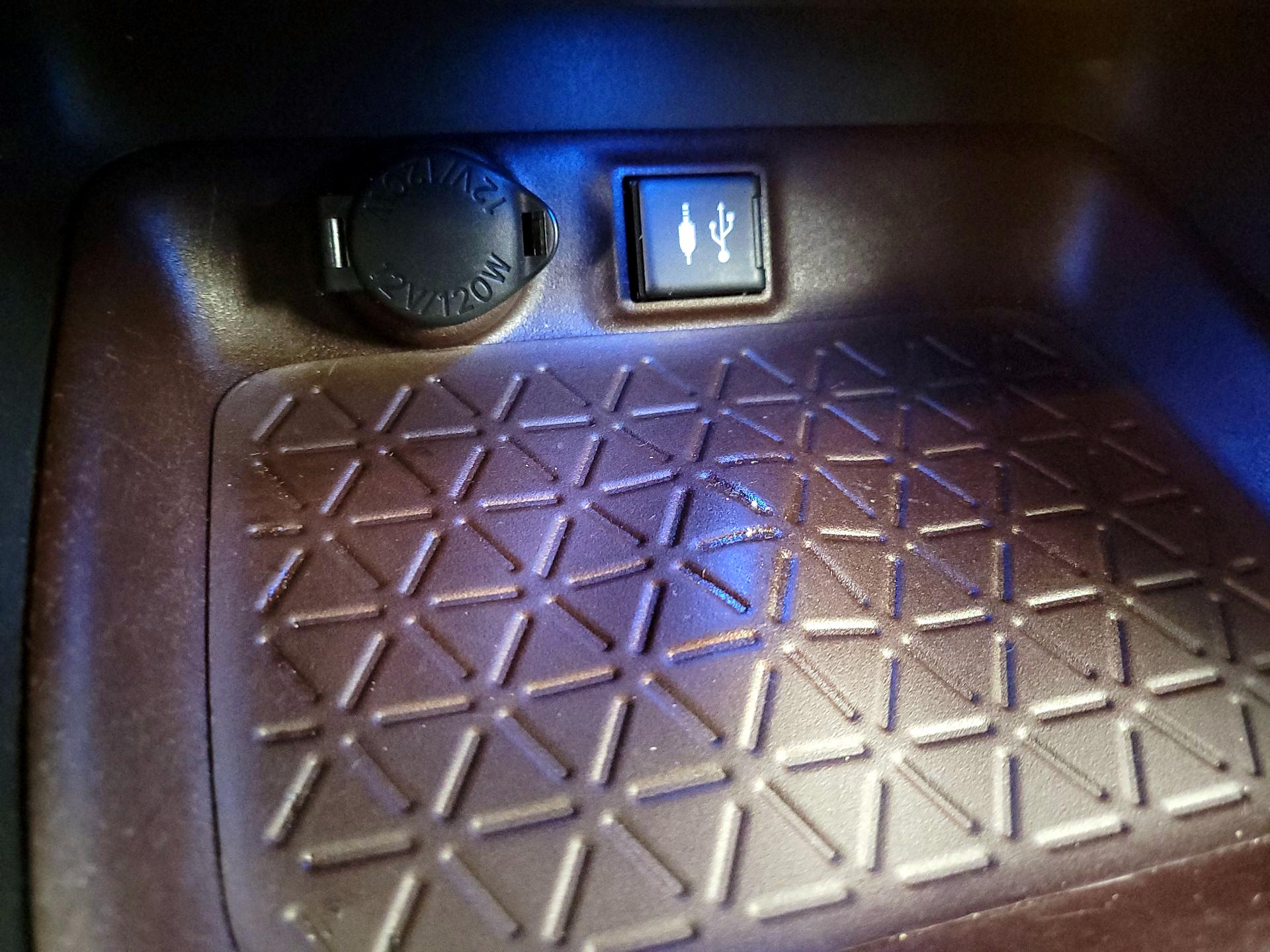 Thumbnail: 2019 Toyota RAV4 - 18