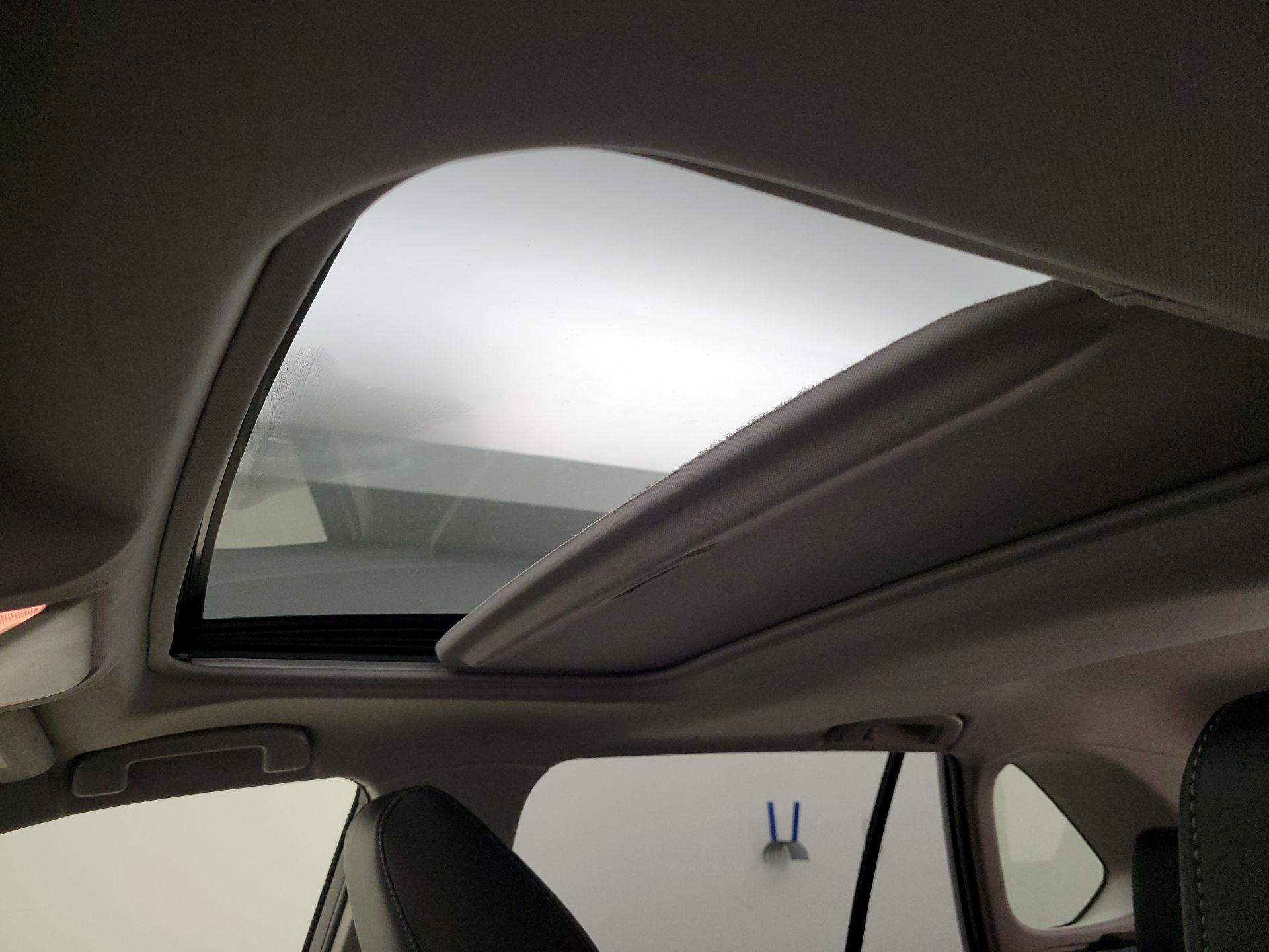 Thumbnail: 2019 Toyota RAV4 - 19