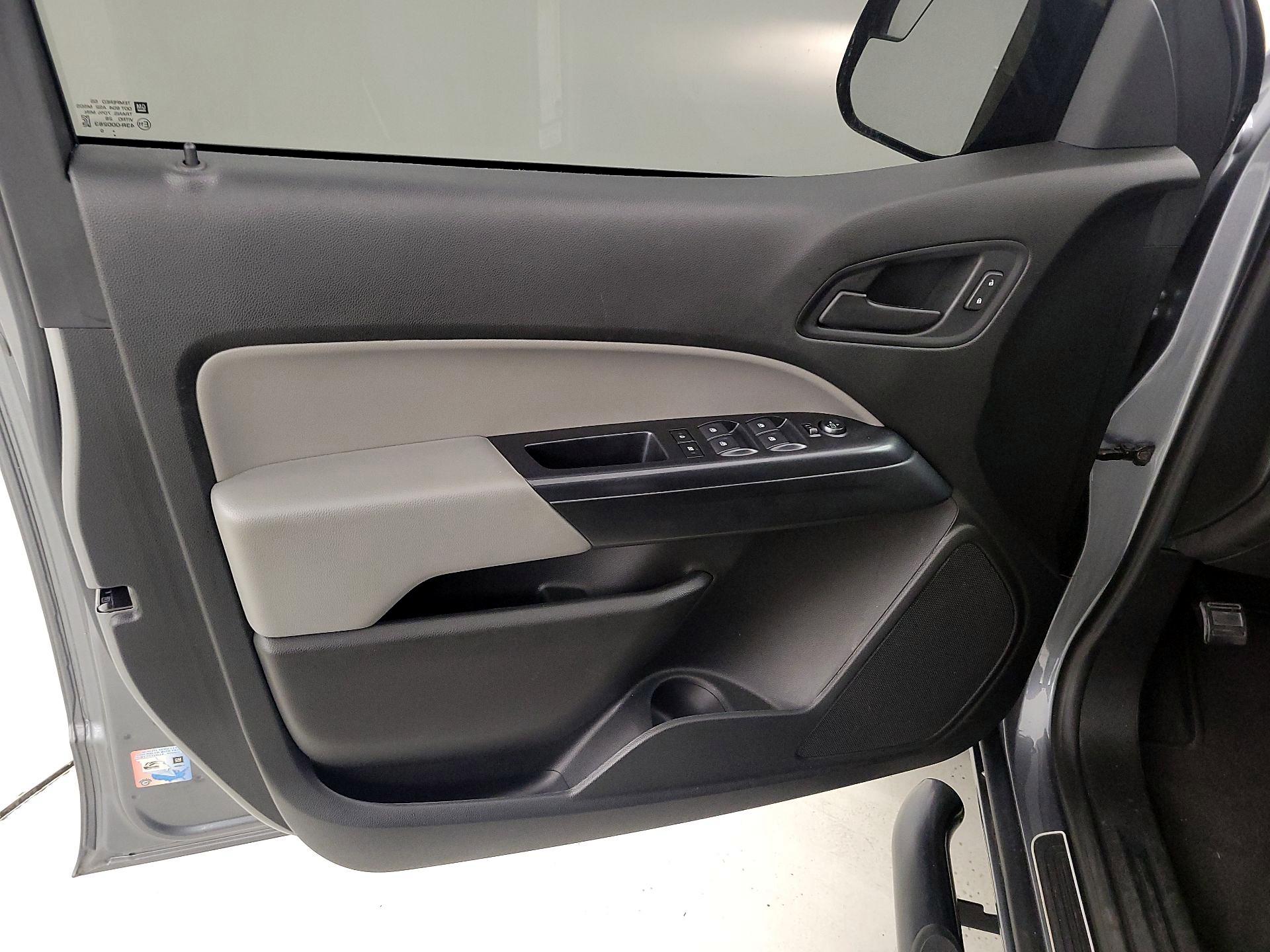 Thumbnail: 2021 Chevrolet Colorado - 12