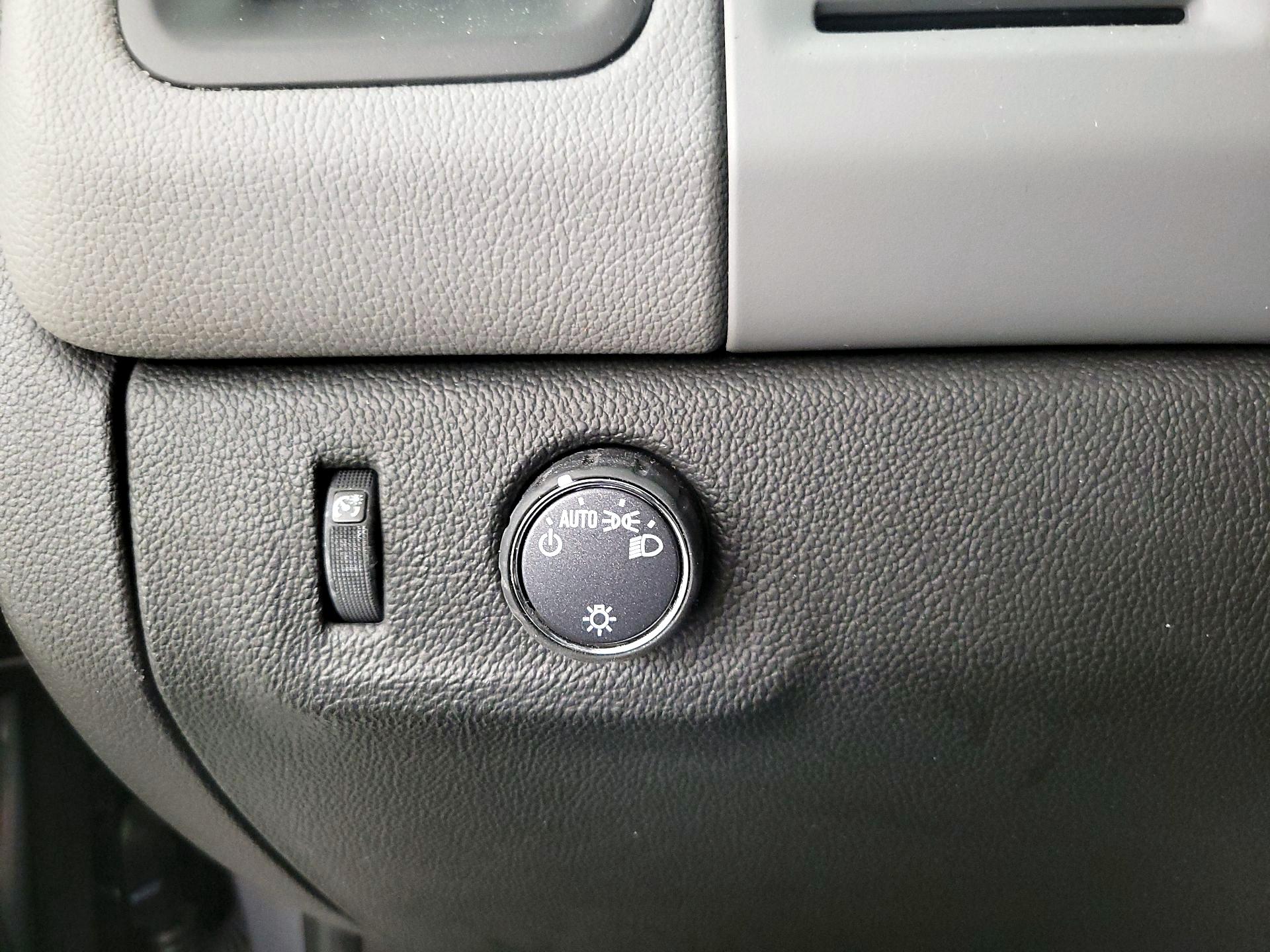 Thumbnail: 2021 Chevrolet Colorado - 13