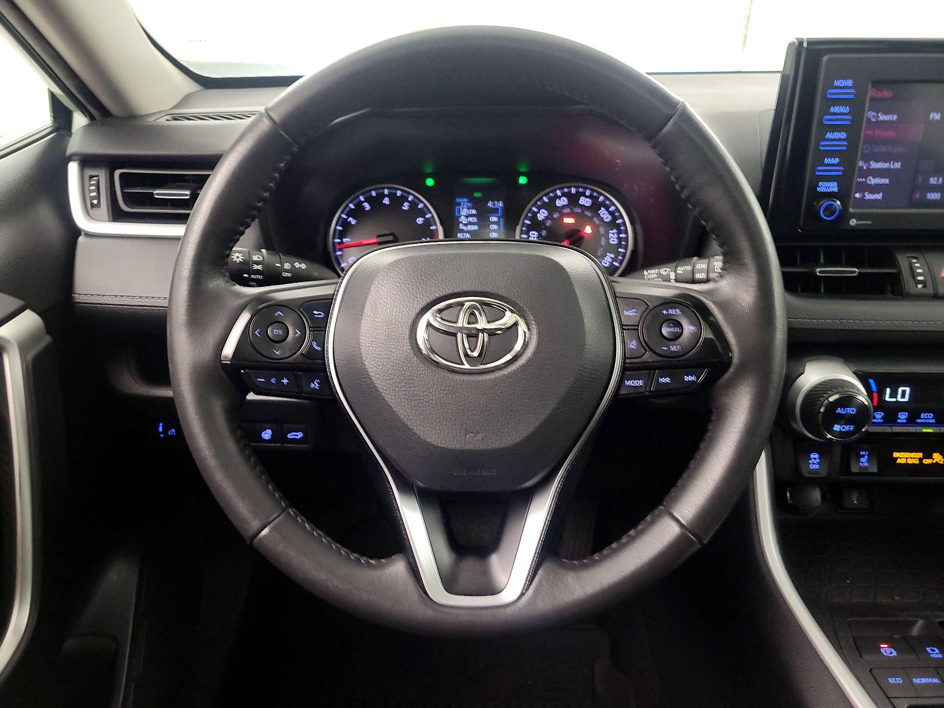 Thumbnail: 2021 Toyota RAV4 - 10