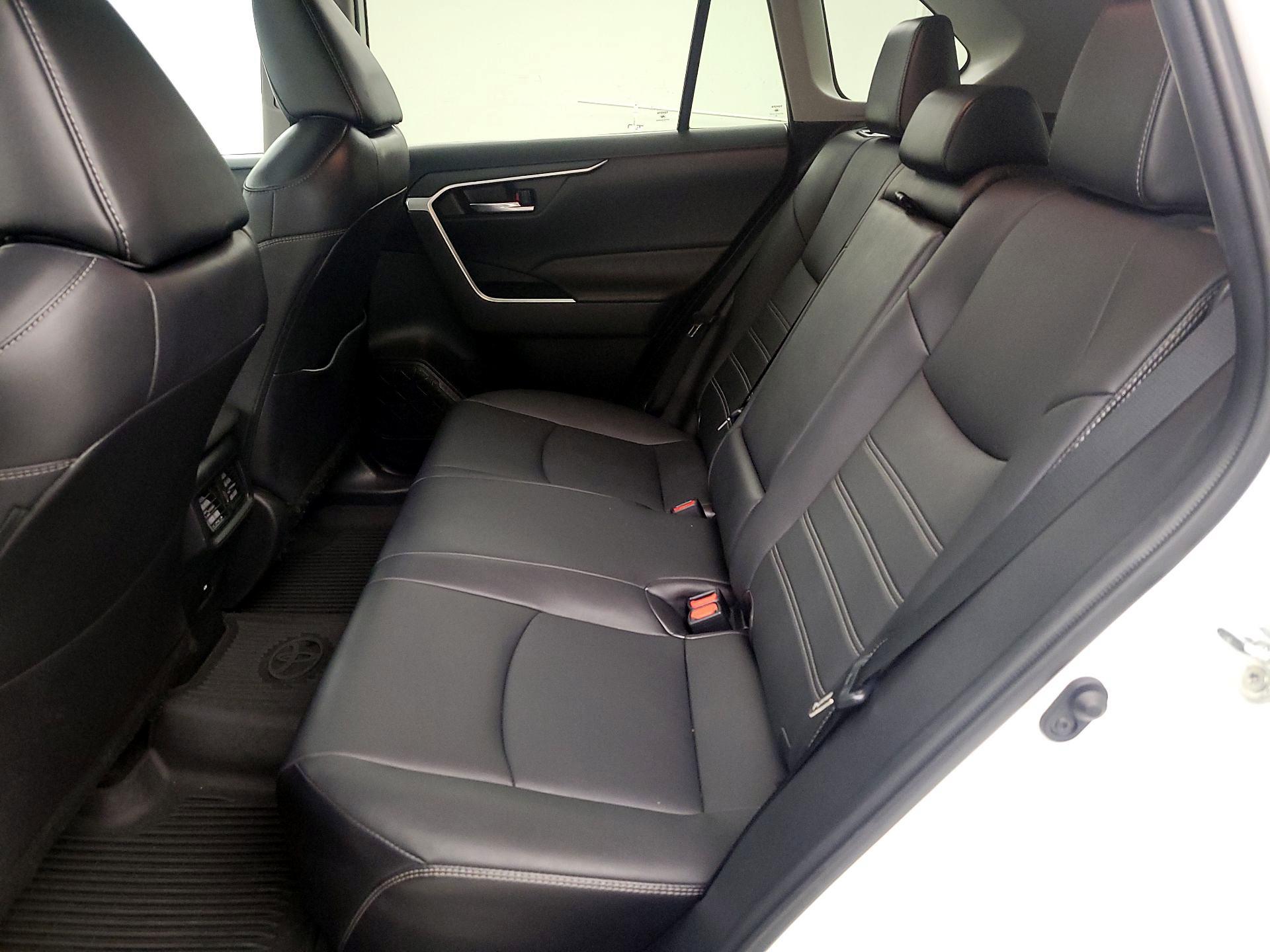 Thumbnail: 2021 Toyota RAV4 - 20