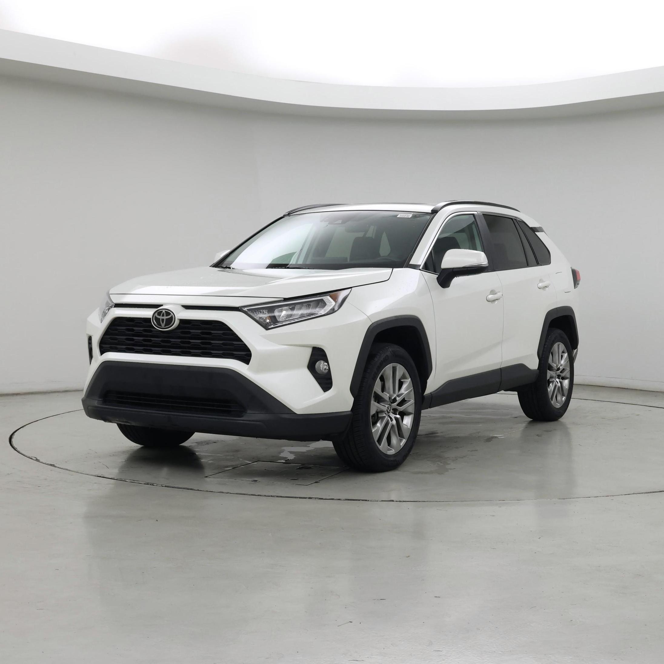 Thumbnail: 2021 Toyota RAV4 - 4