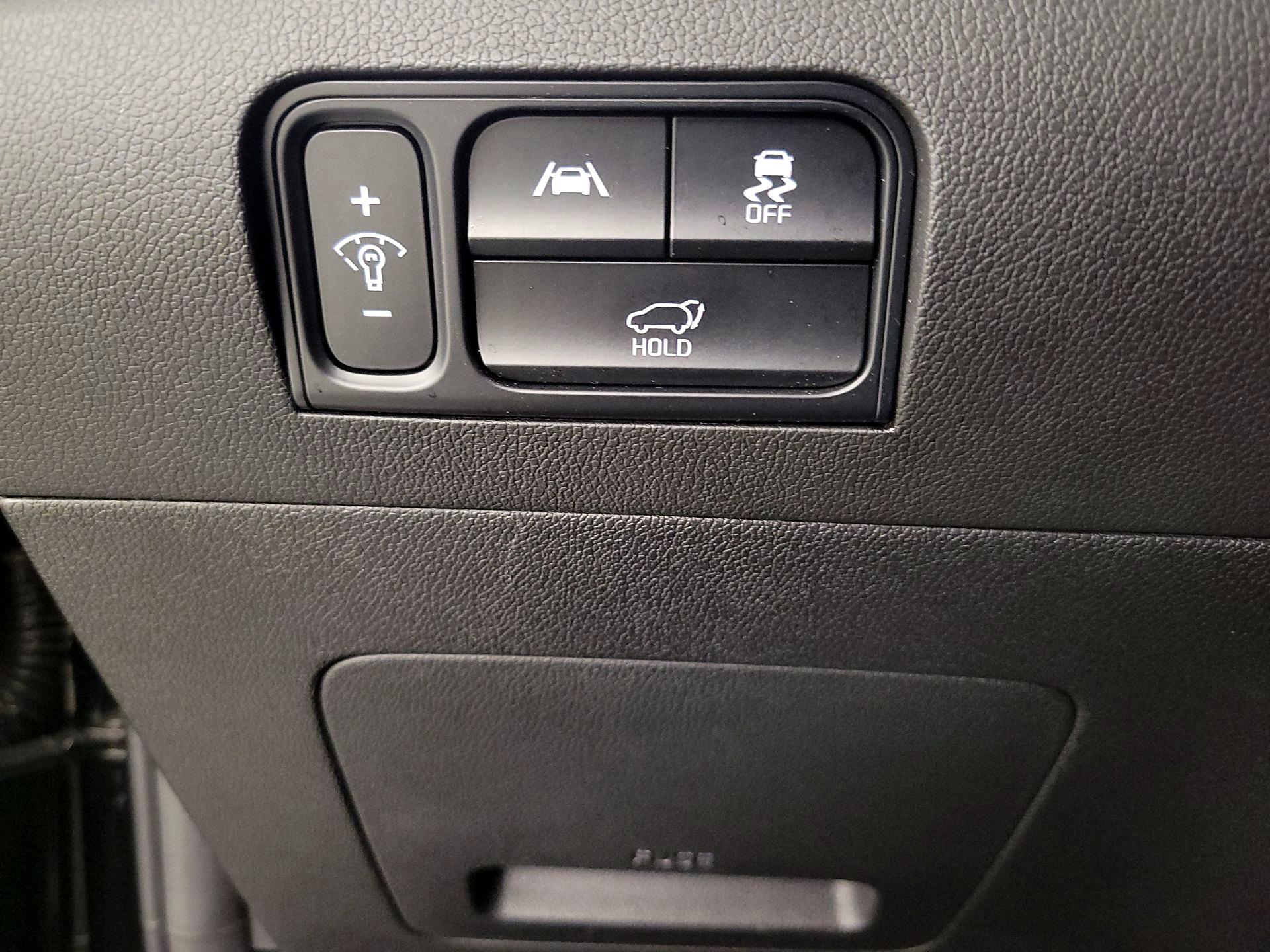 Thumbnail: 2023 Kia Sorento - 13