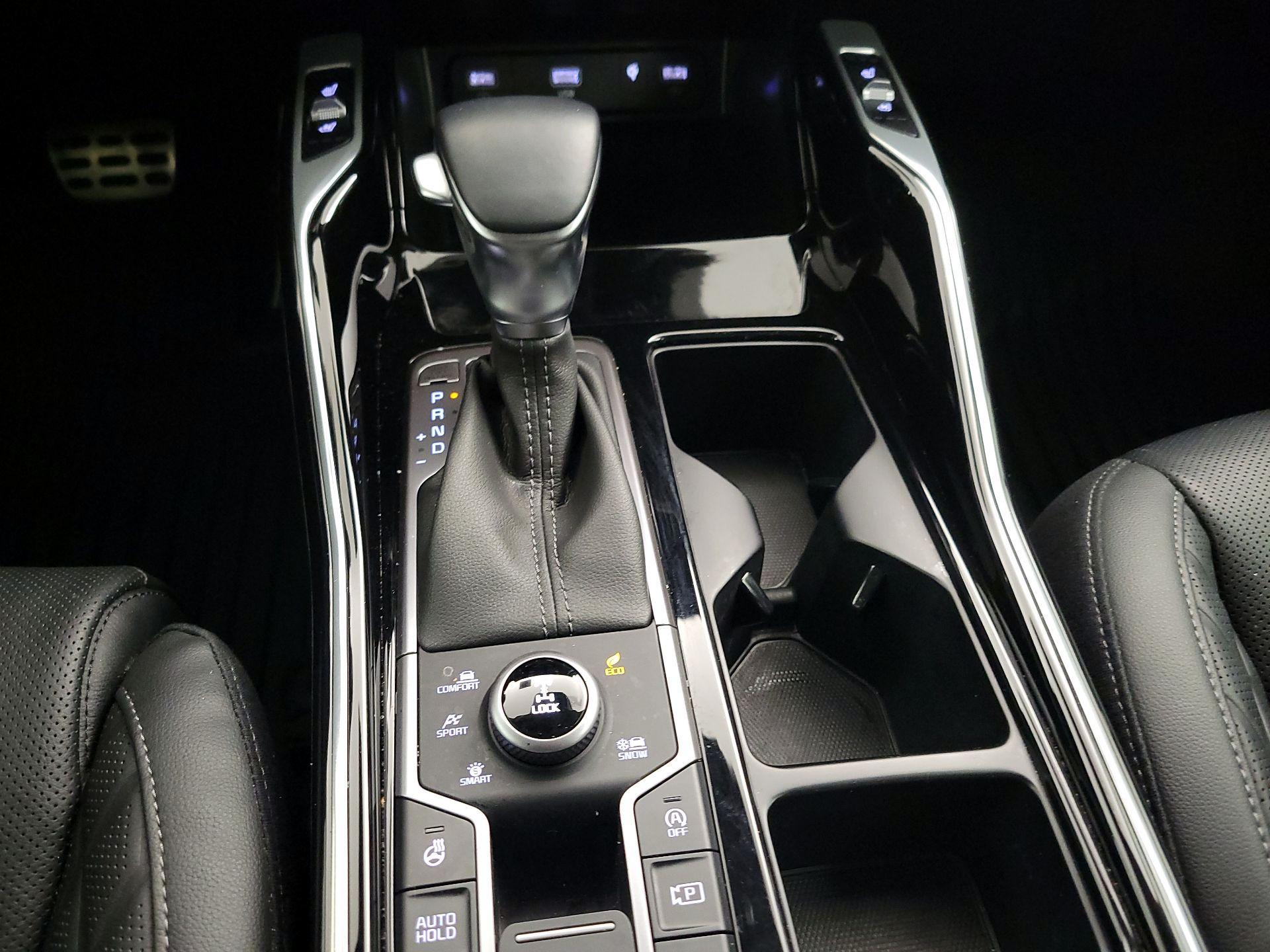 Thumbnail: 2023 Kia Sorento - 18