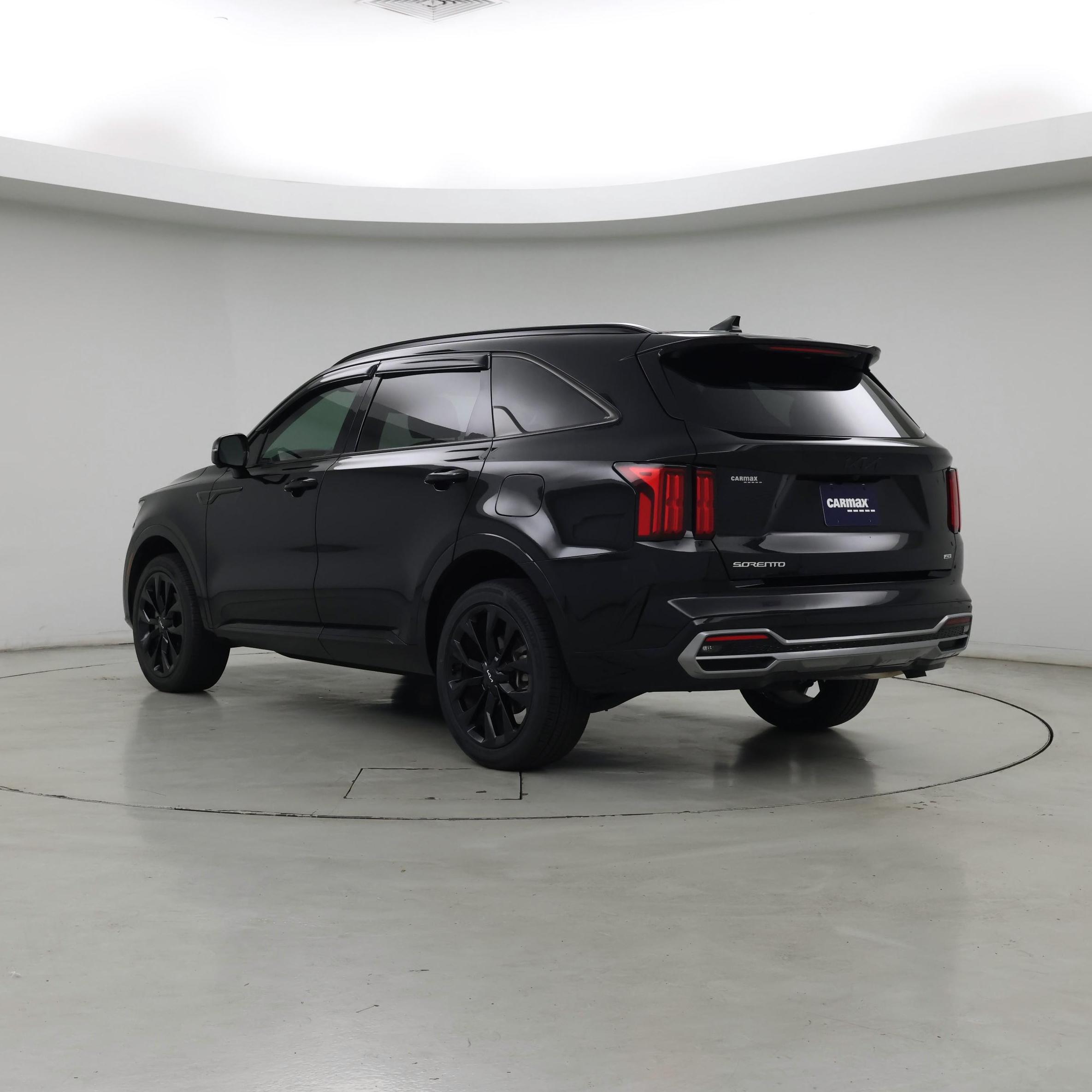 Thumbnail: 2023 Kia Sorento - 2