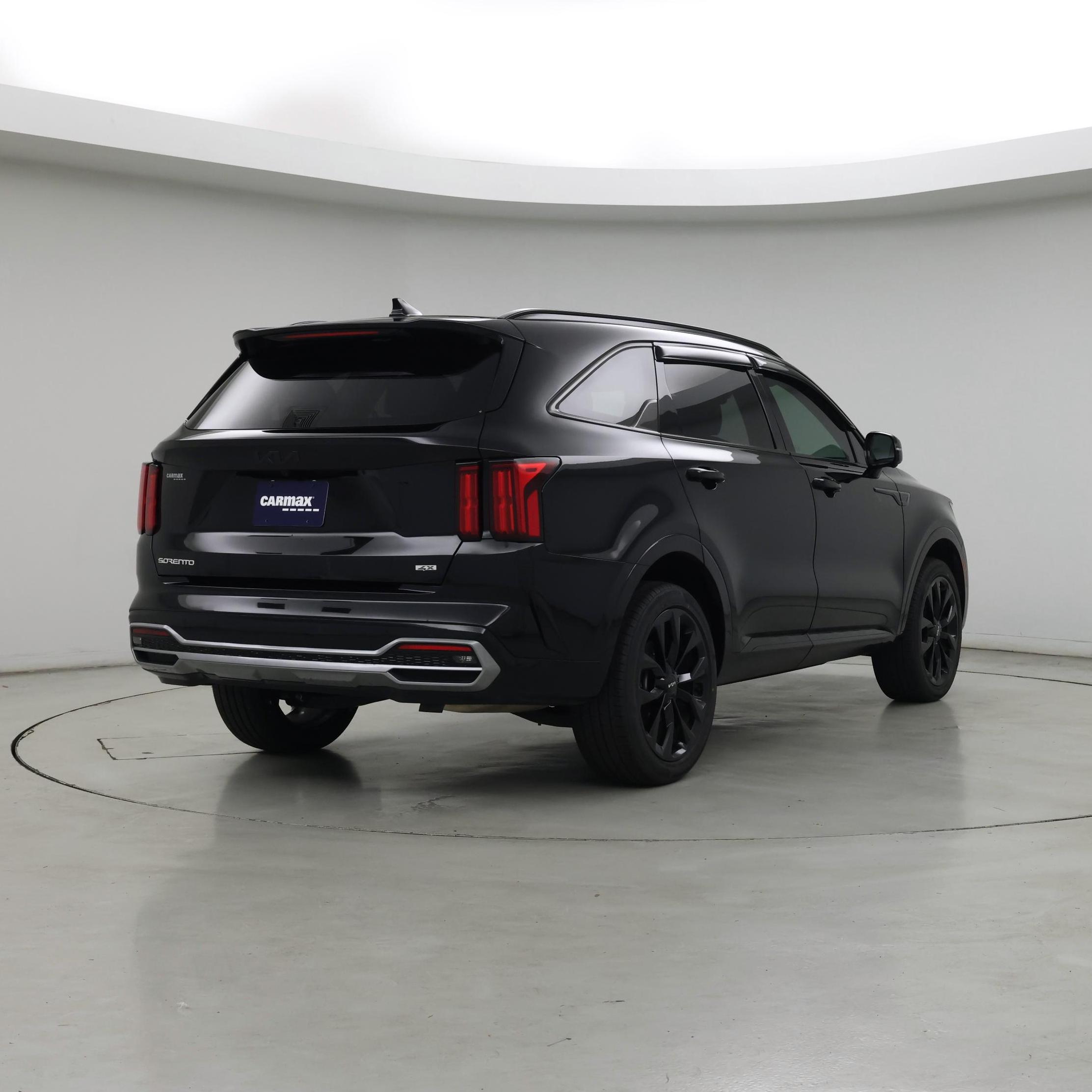 Thumbnail: 2023 Kia Sorento - 8