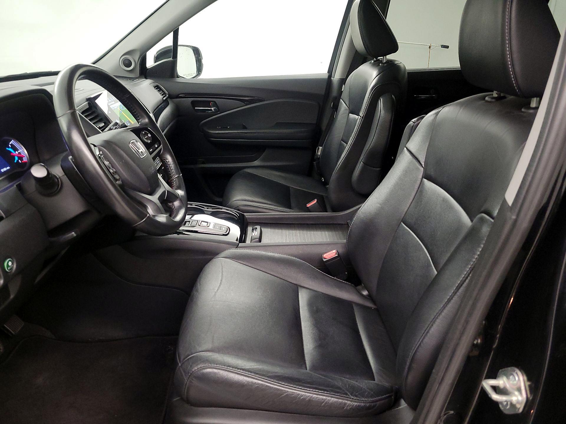 Thumbnail: 2019 Honda Pilot - 11